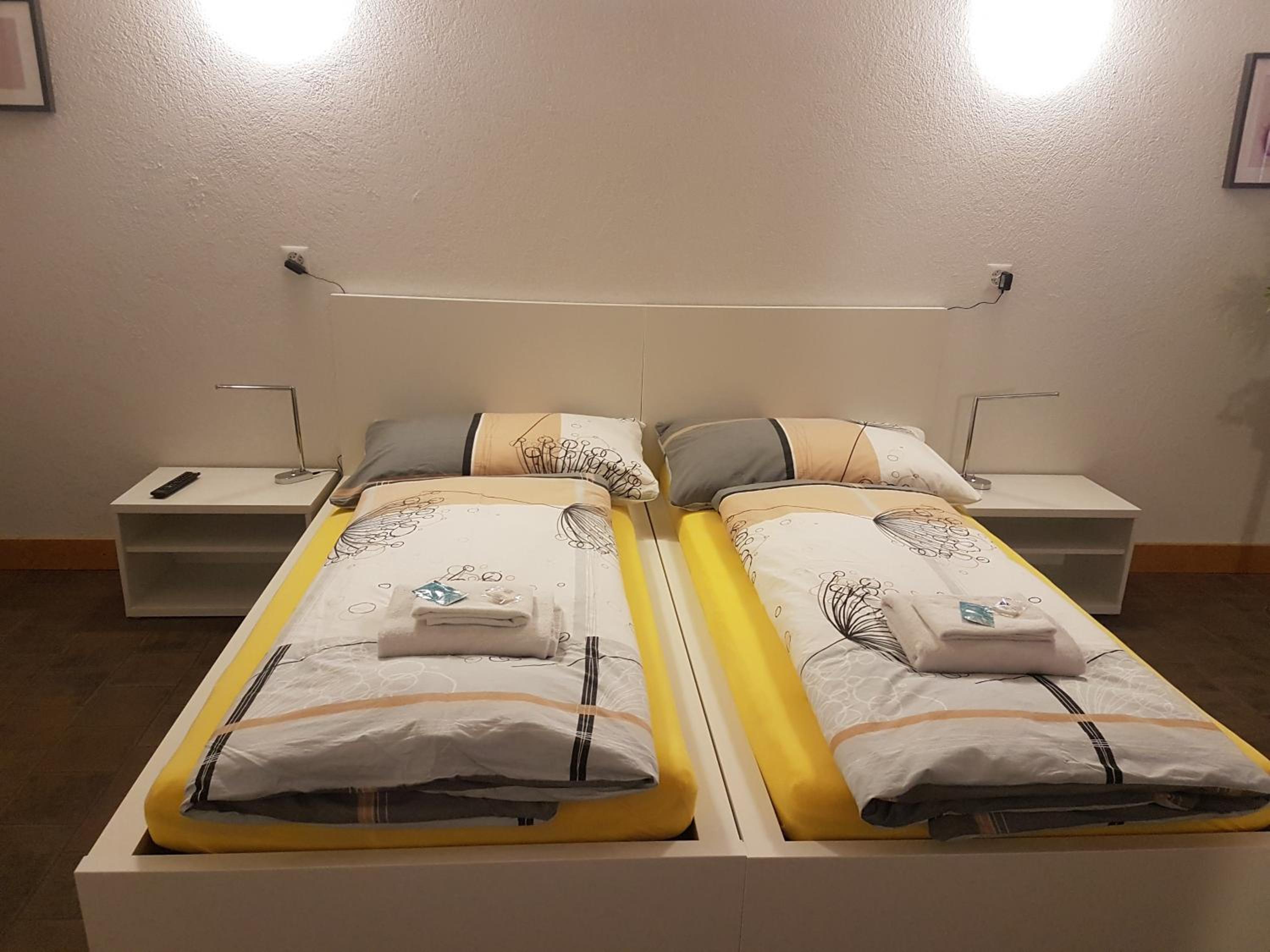 Twin Room with Shared Bathroom photo 3