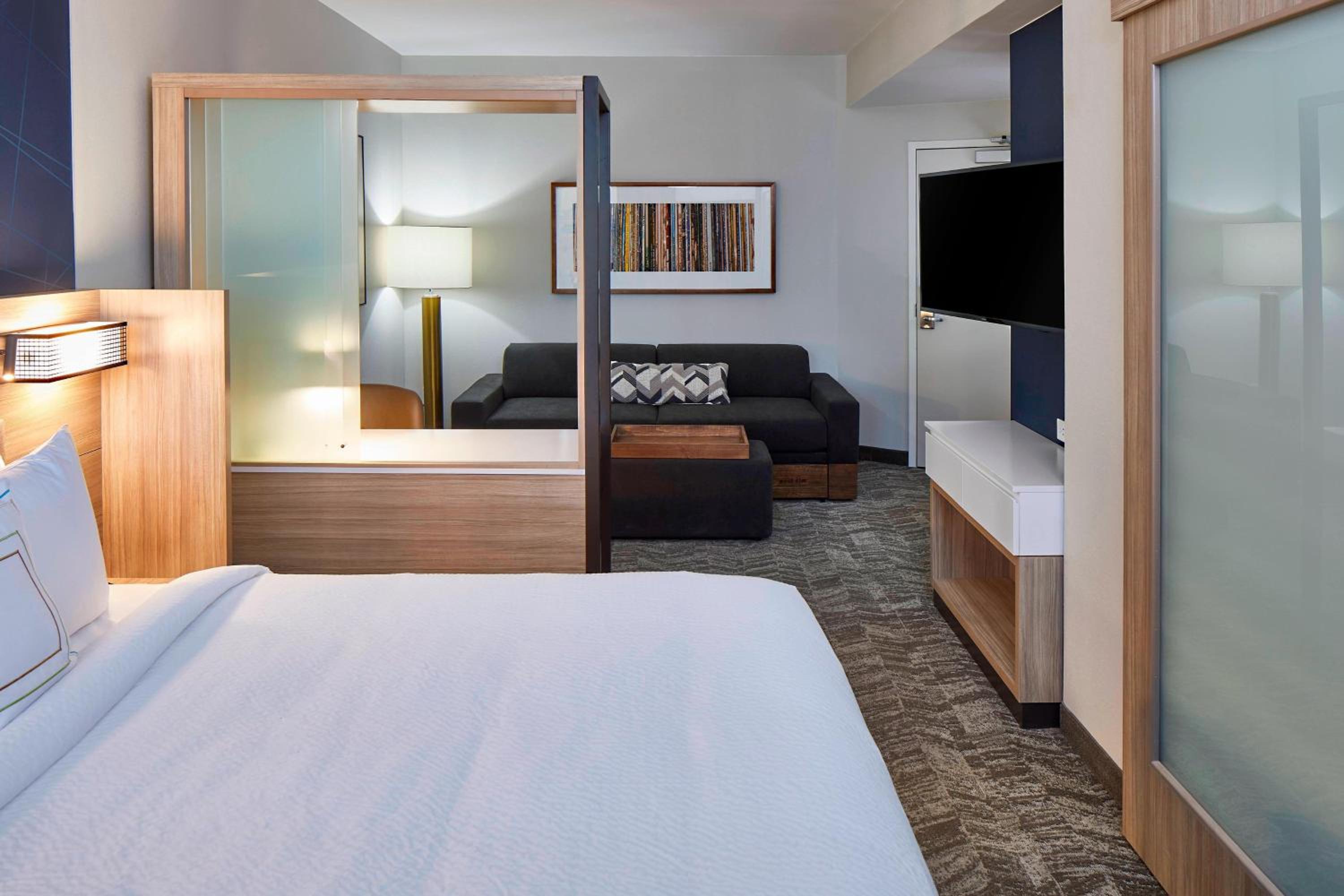 King Suite with Trundle Bed - Hearing Accessible