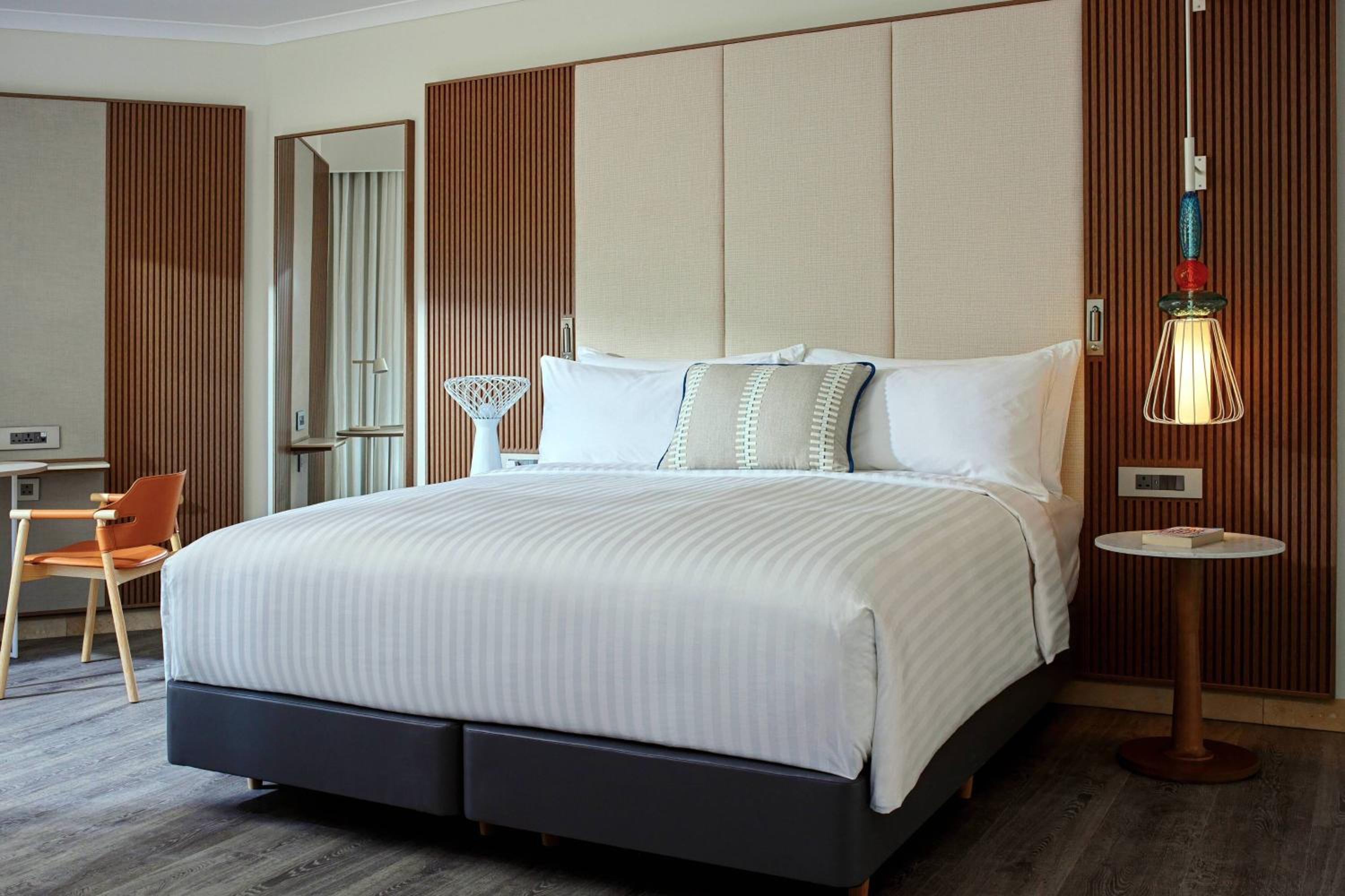 Club Room 1 King Bed with Balcony and Pool View, M Club Lounge Access