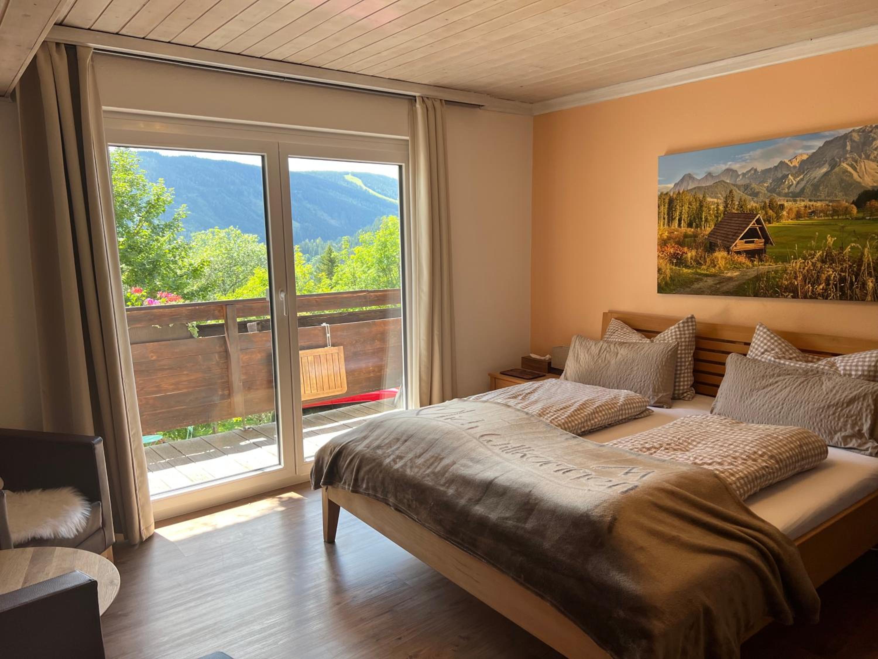 Deluxe Double Room with Balcony photo 1