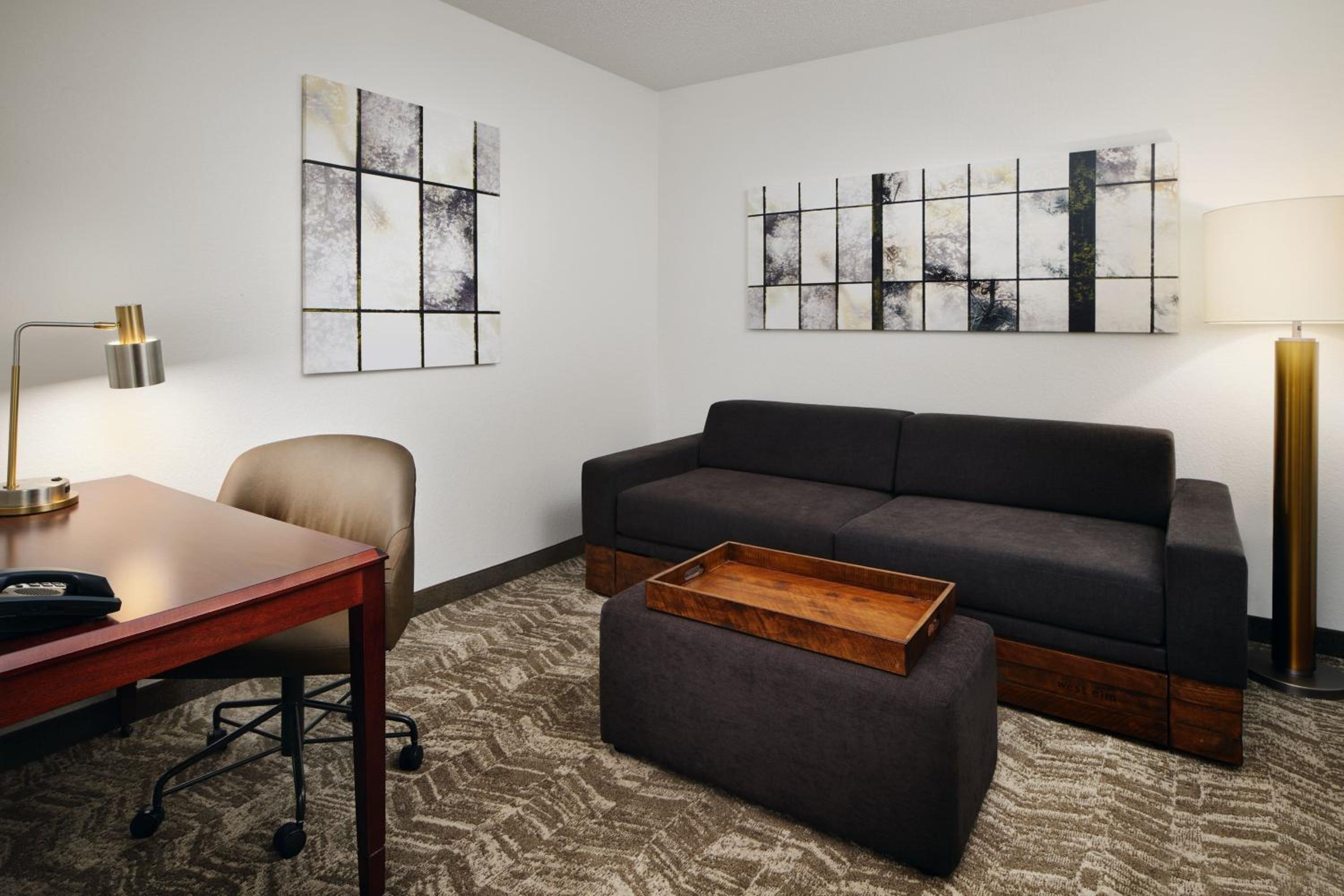 King Studio with Sofa Bed - Photo 3
