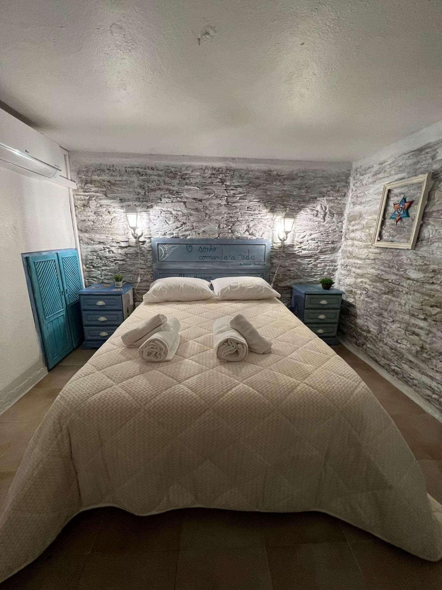 Two-Bedroom House - Photo 1