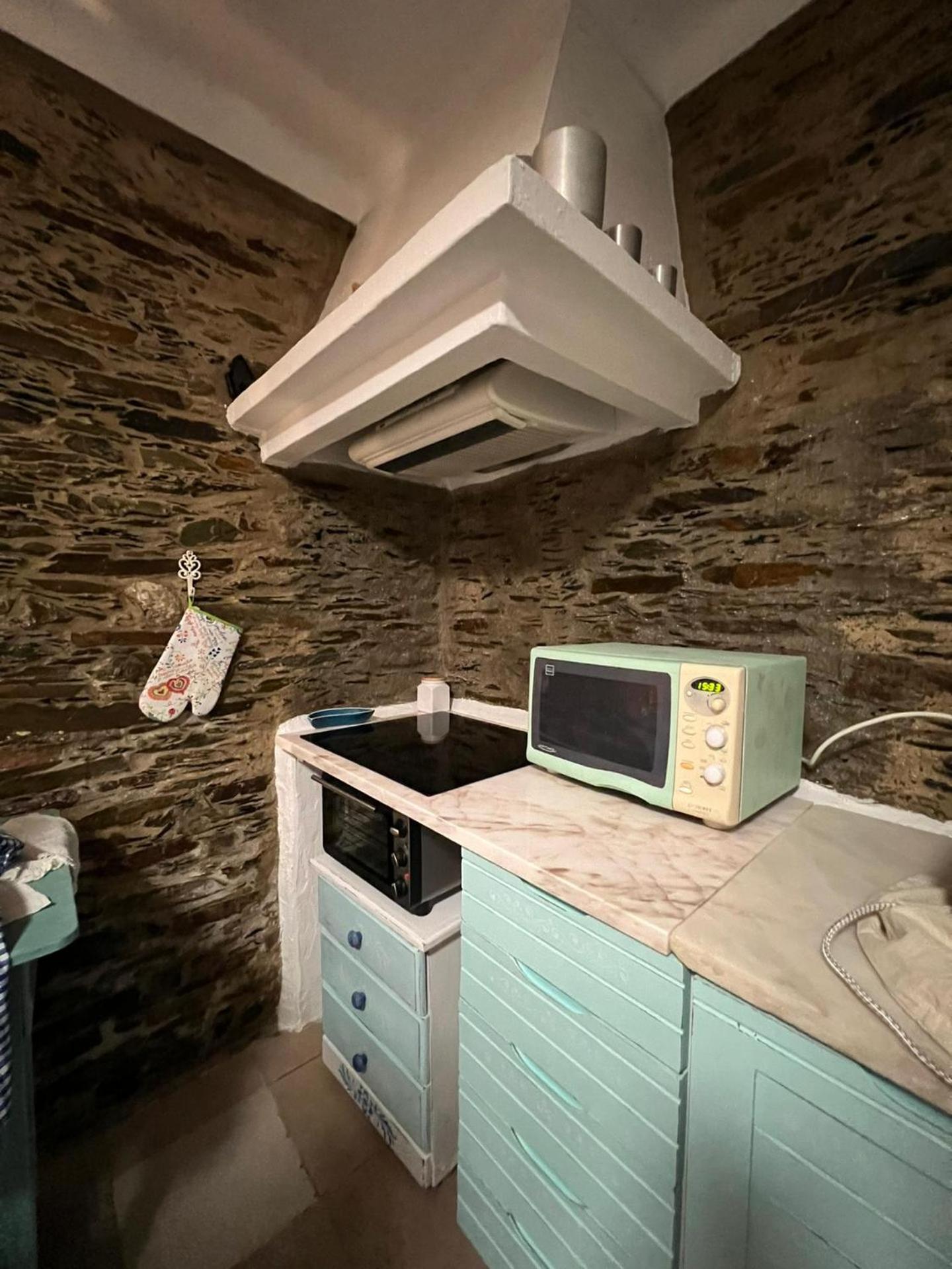Two-Bedroom House - Photo 14