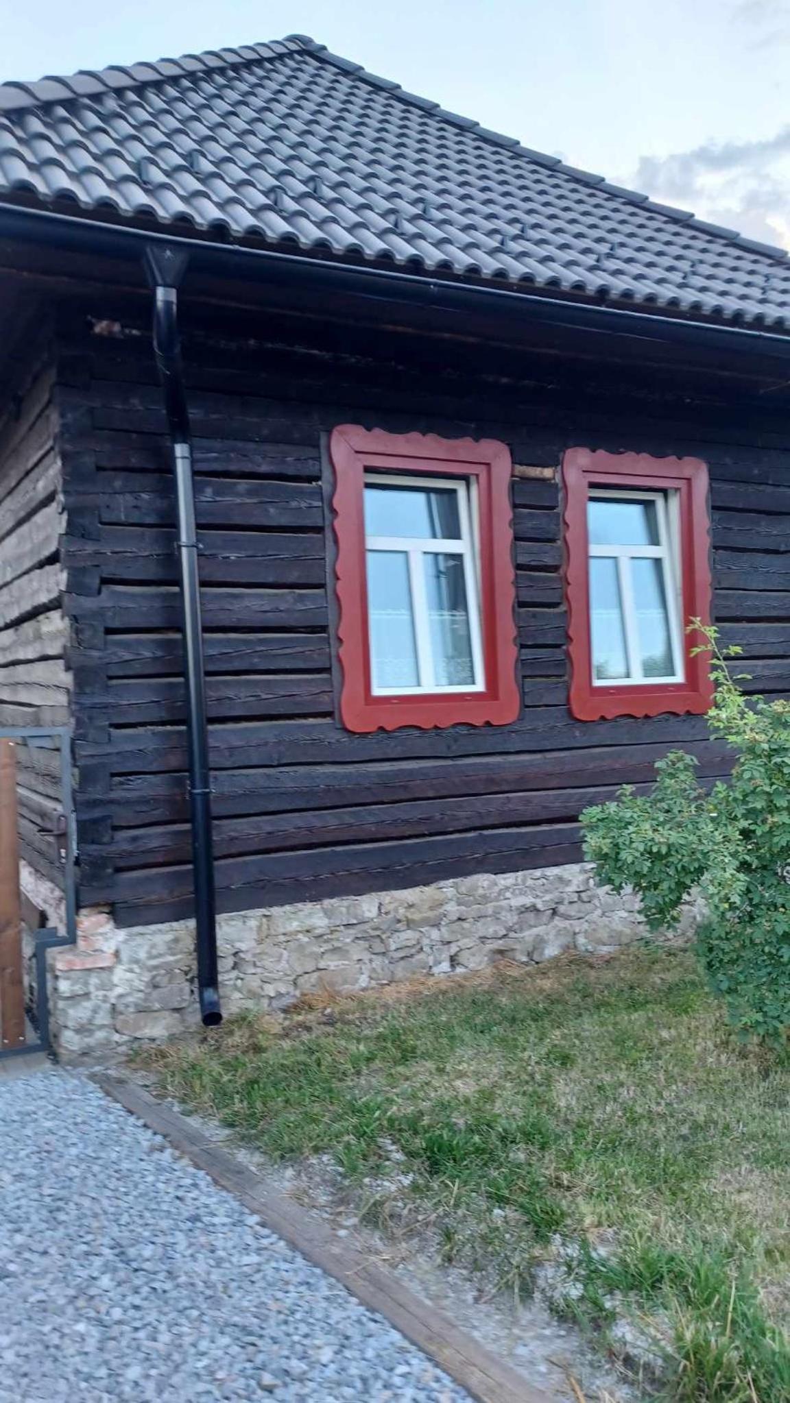 Three-Bedroom House photo 2