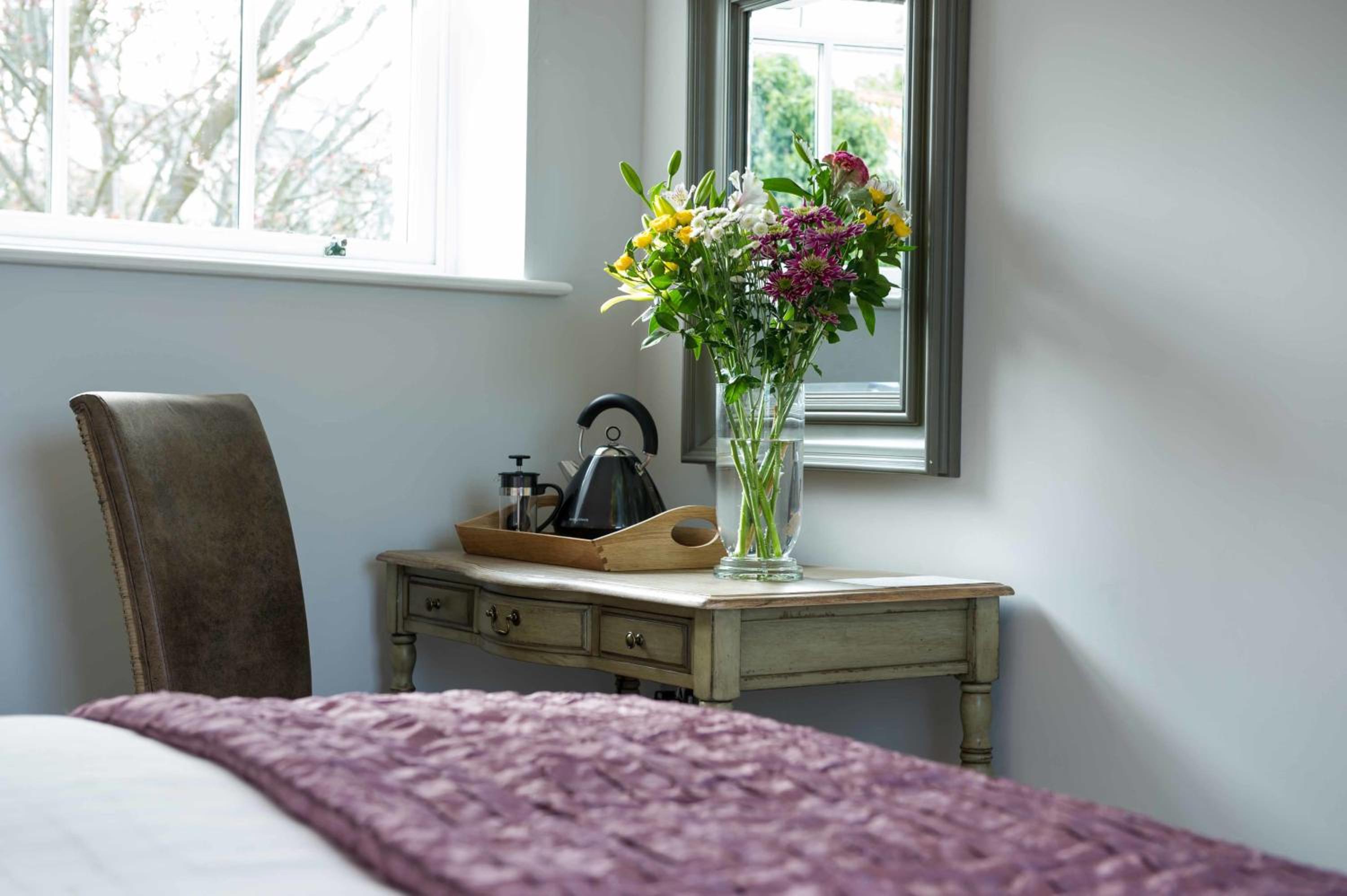 Deluxe Double Room with Bath - Photo 2