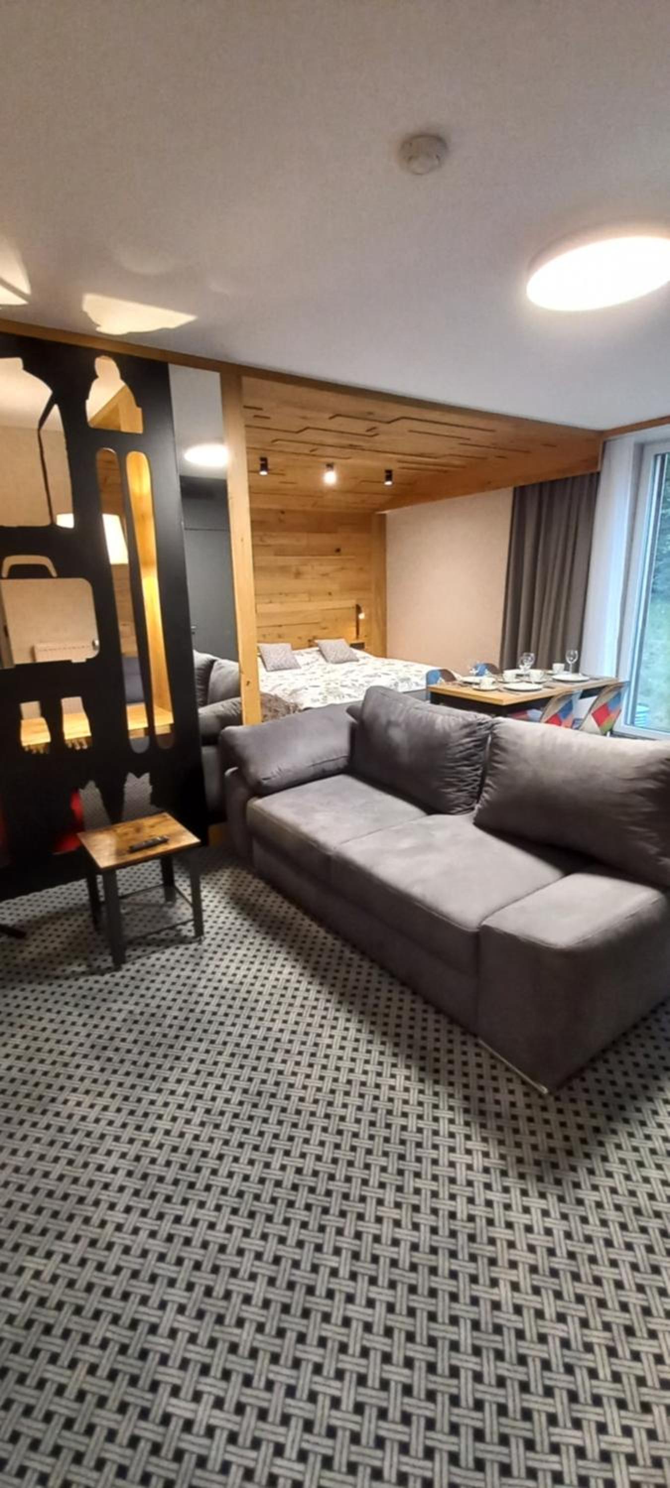 Apartment with Mountain View photo 3