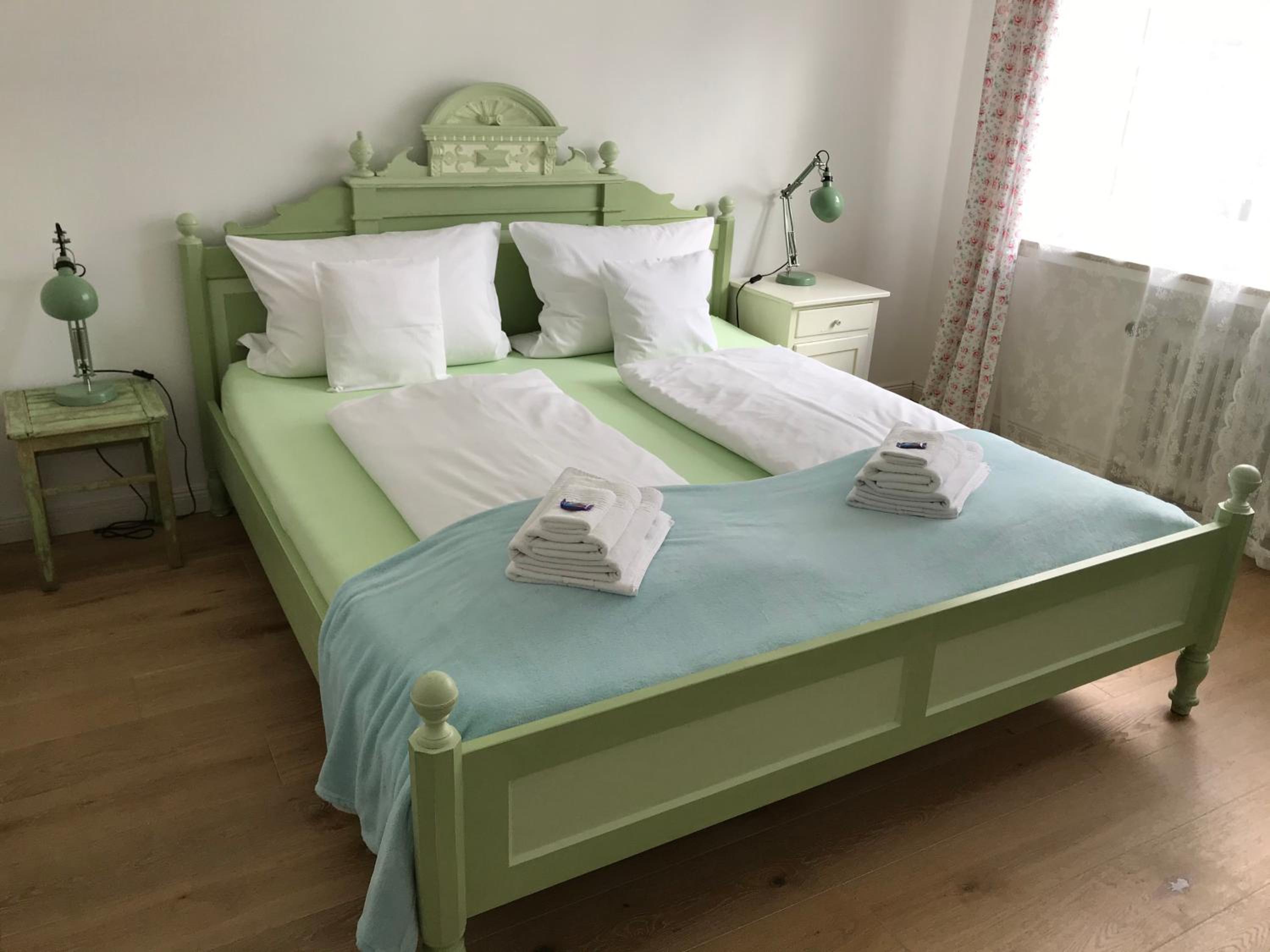 2-Room-Apartment with Balcony and River View - Osterdeich 23