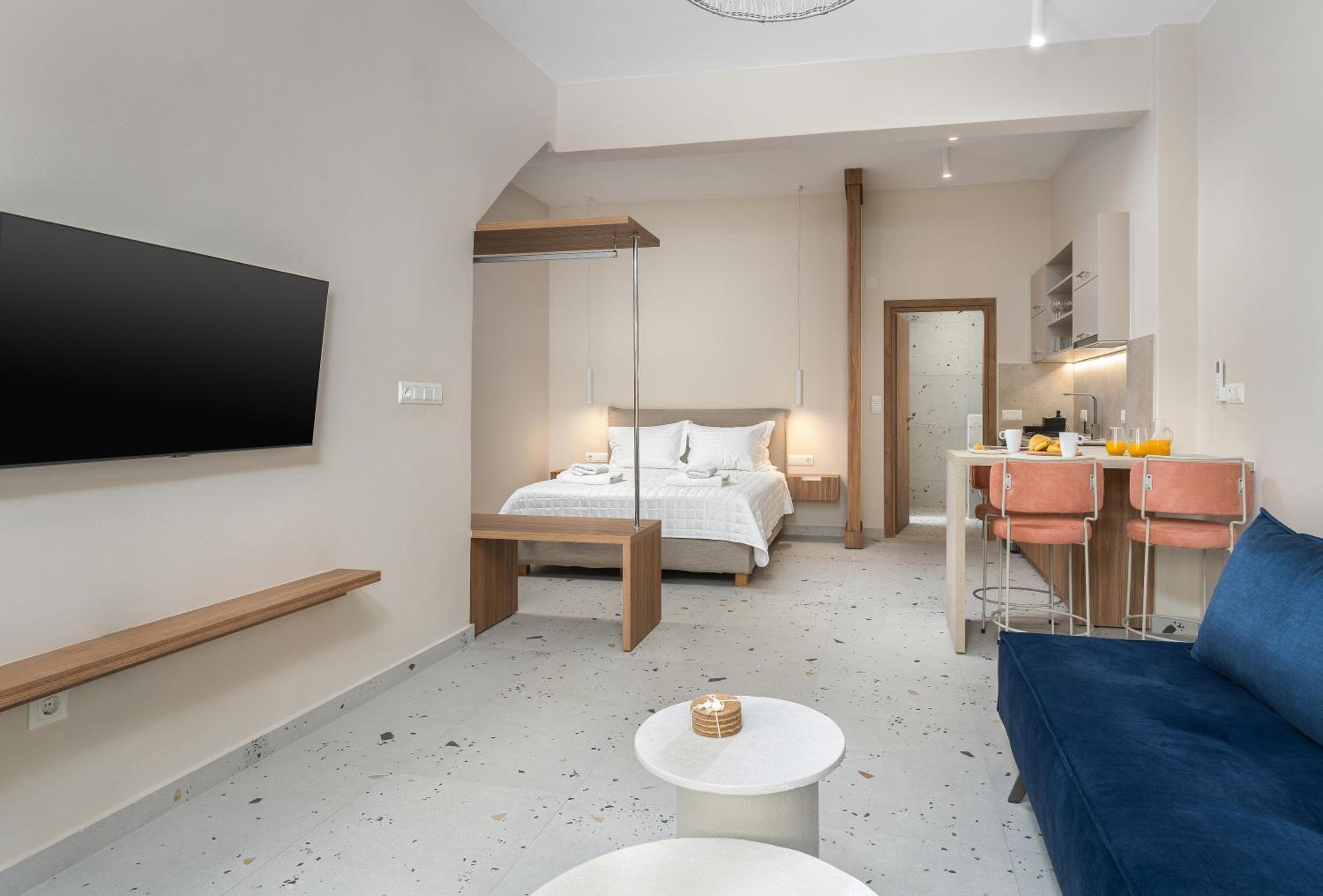 Studio Apartment photo 1