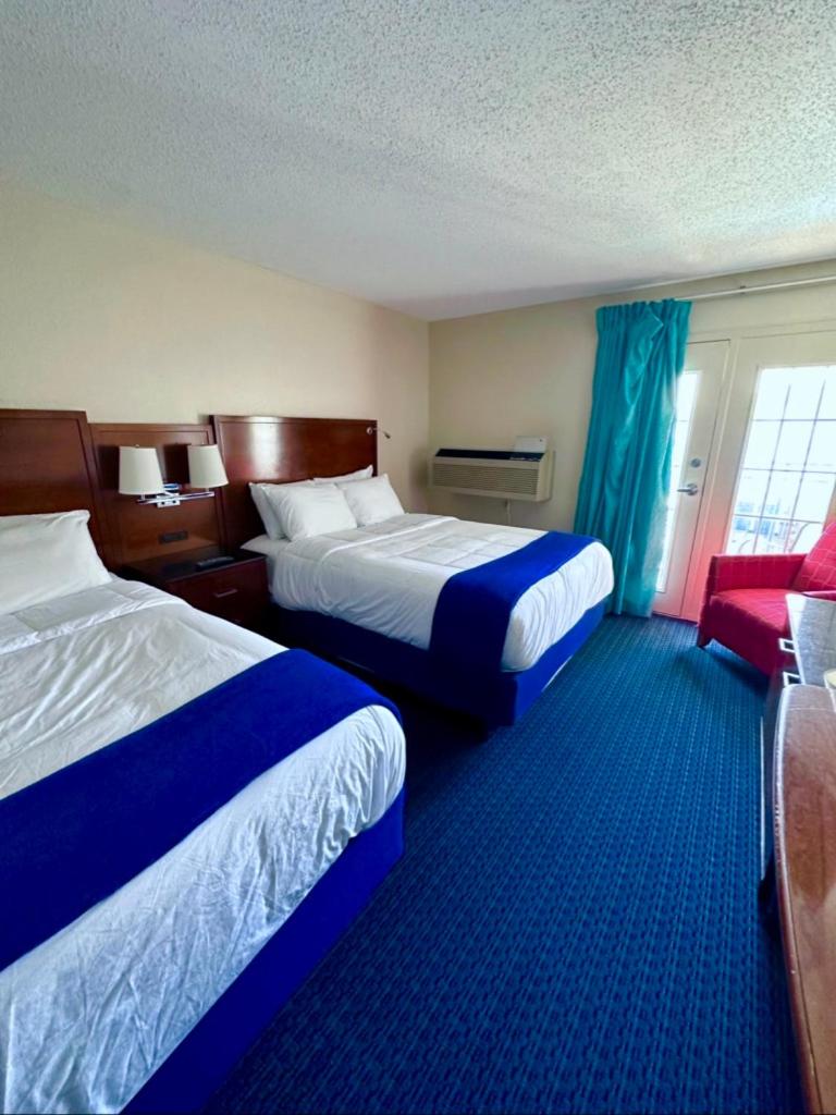 Quadruple Room with Balcony photo 2