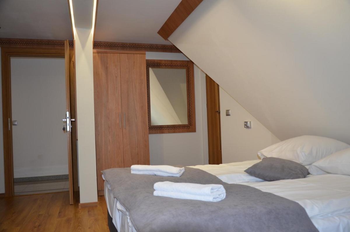 Quadruple Room with Mountain View