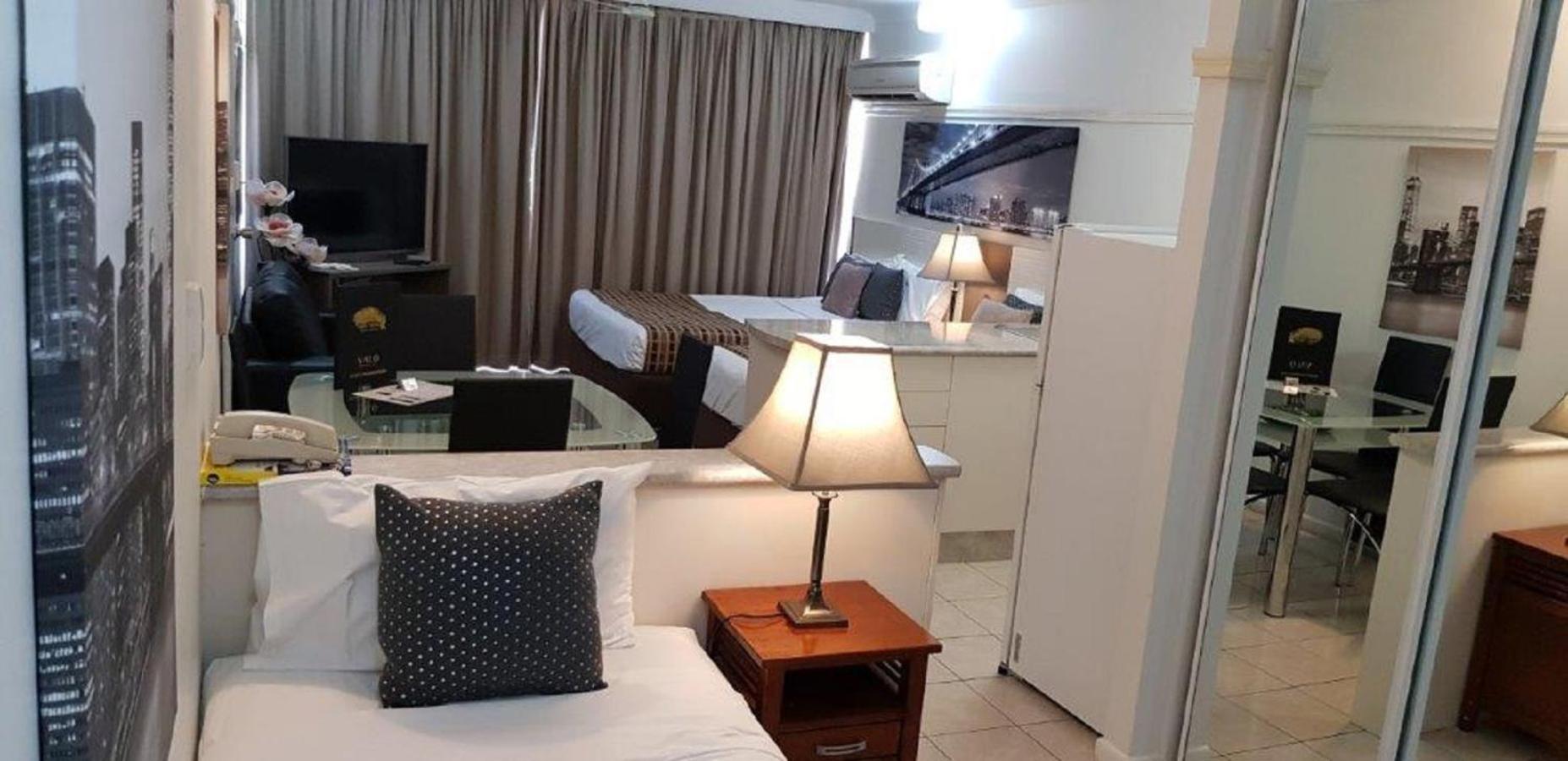 Deluxe Family Room