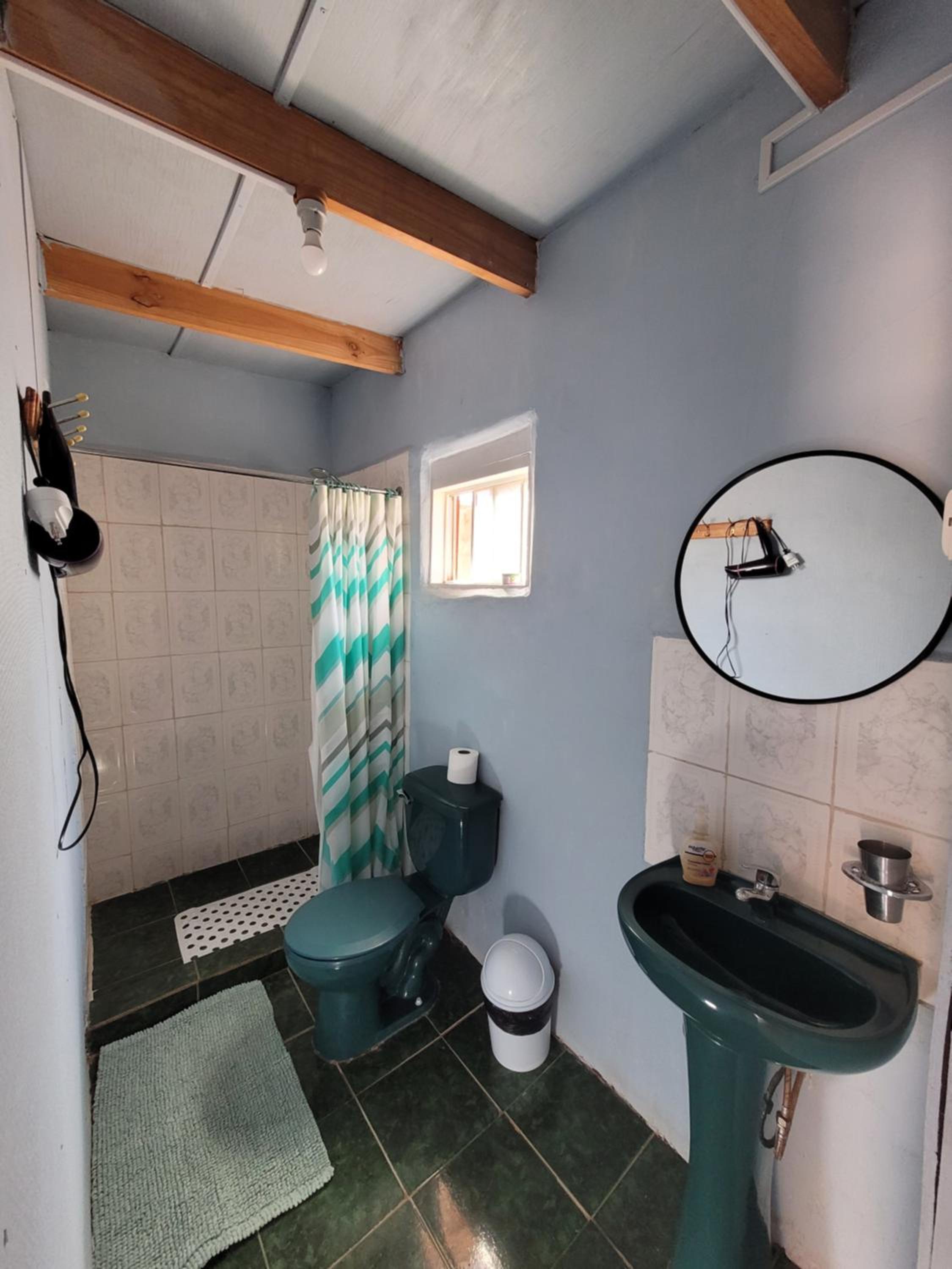Double Room with Private Bathroom photo 3