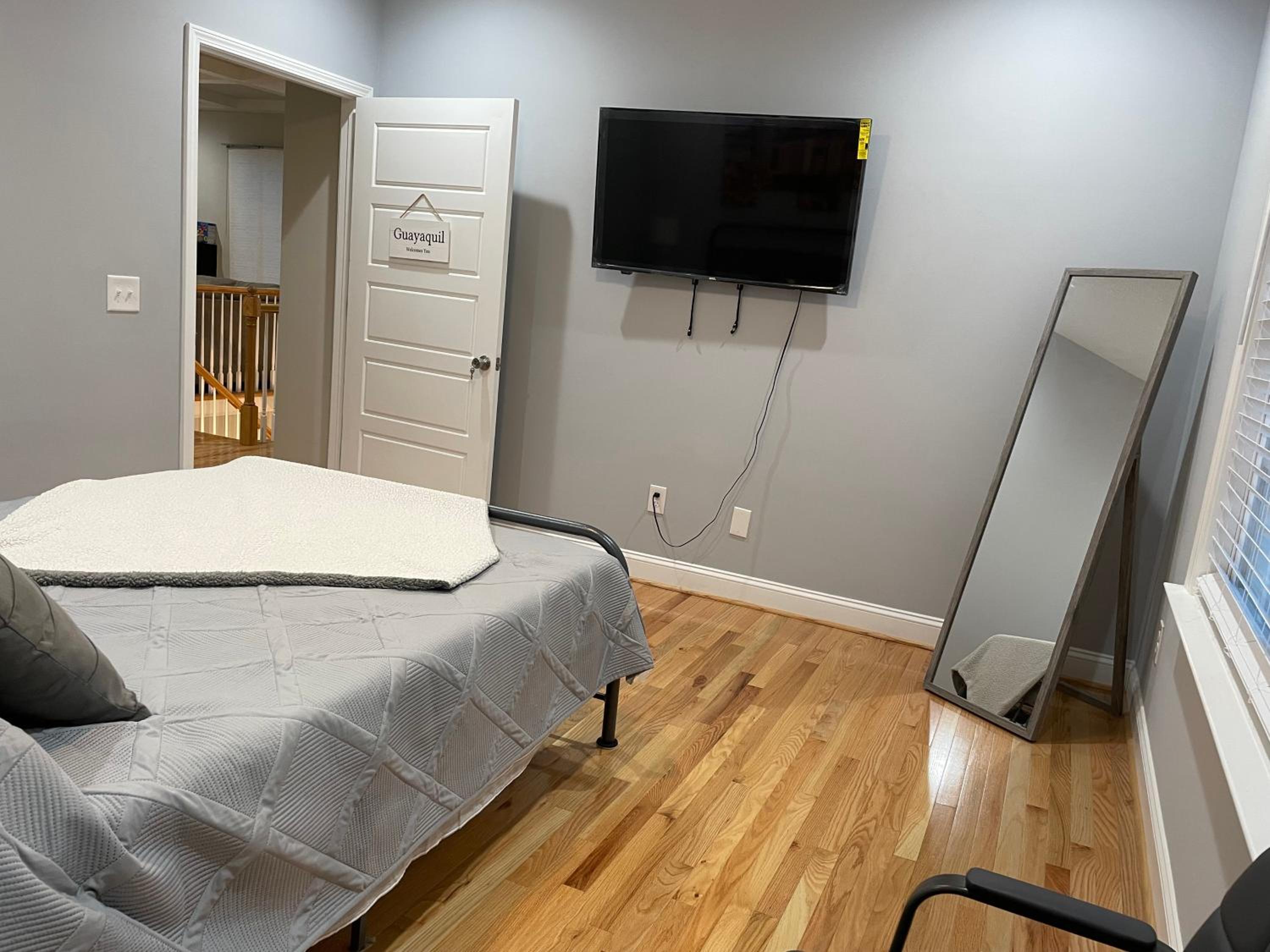Queen Room with Shared Bathroom