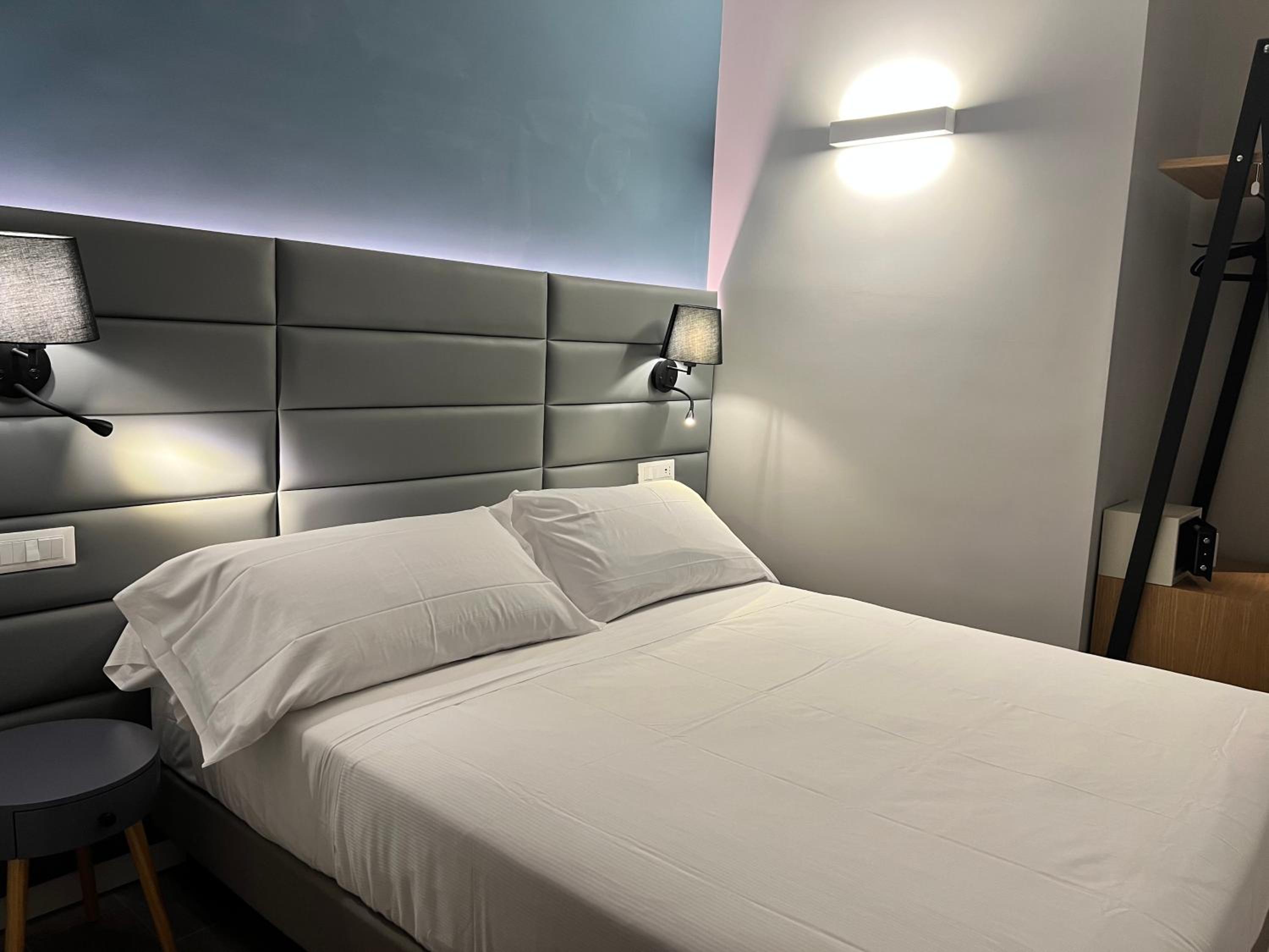 Standard Double Room photo 3