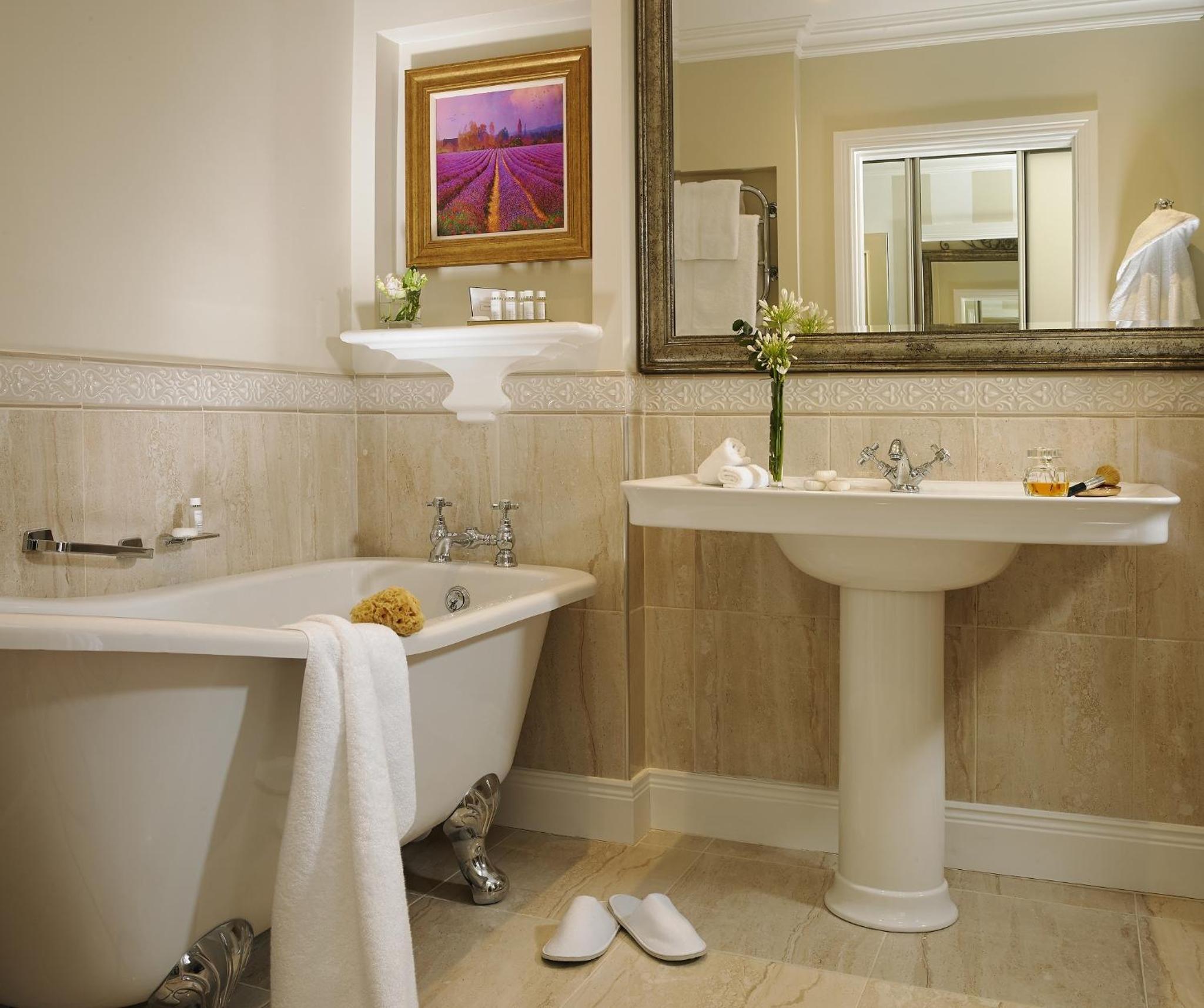 Deluxe King or Twin Room - Photo 2