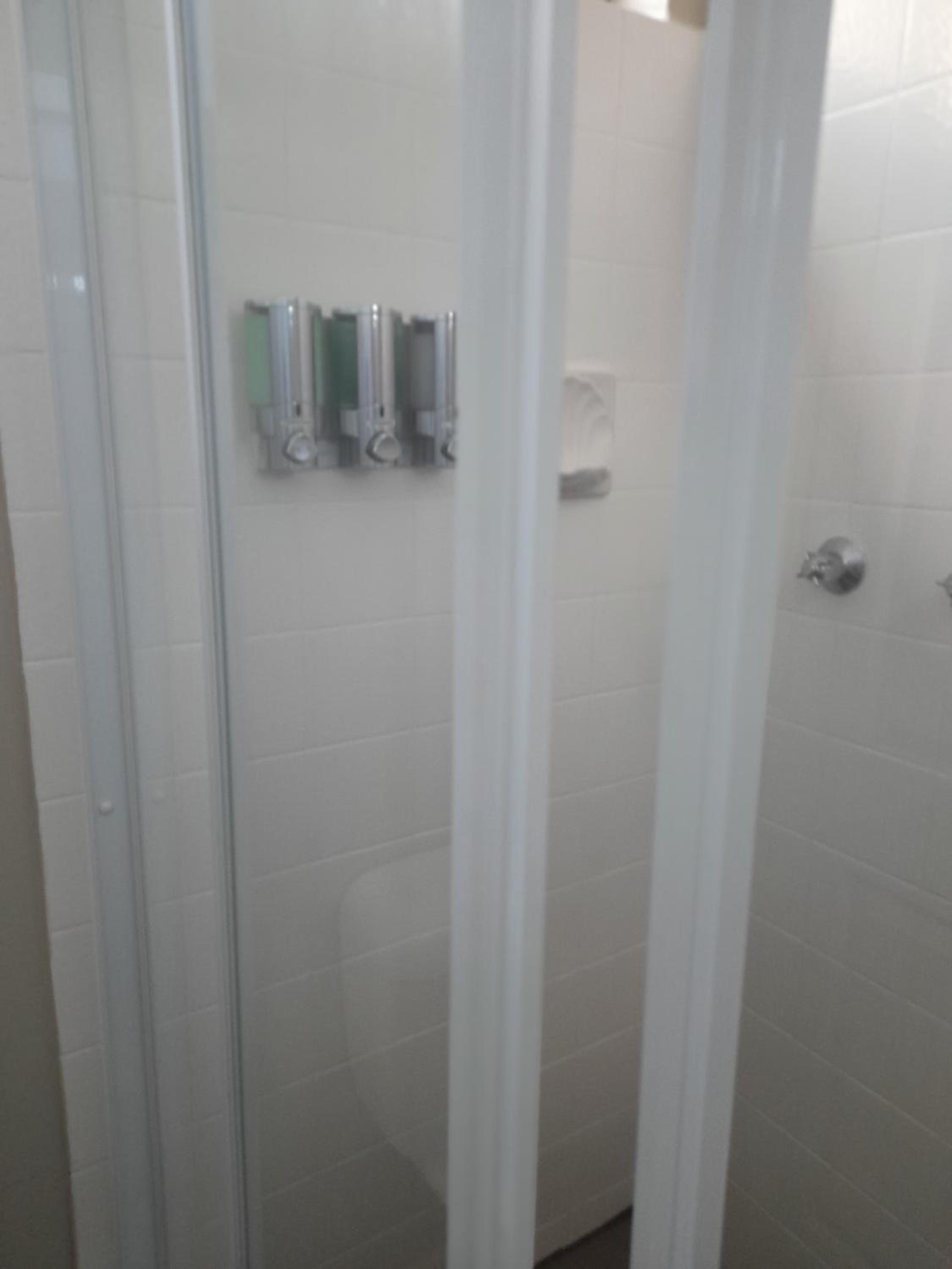 Deluxe Queen Room - Photo 19
