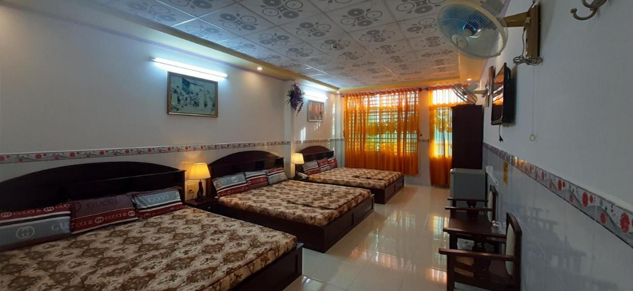 Deluxe Family Room