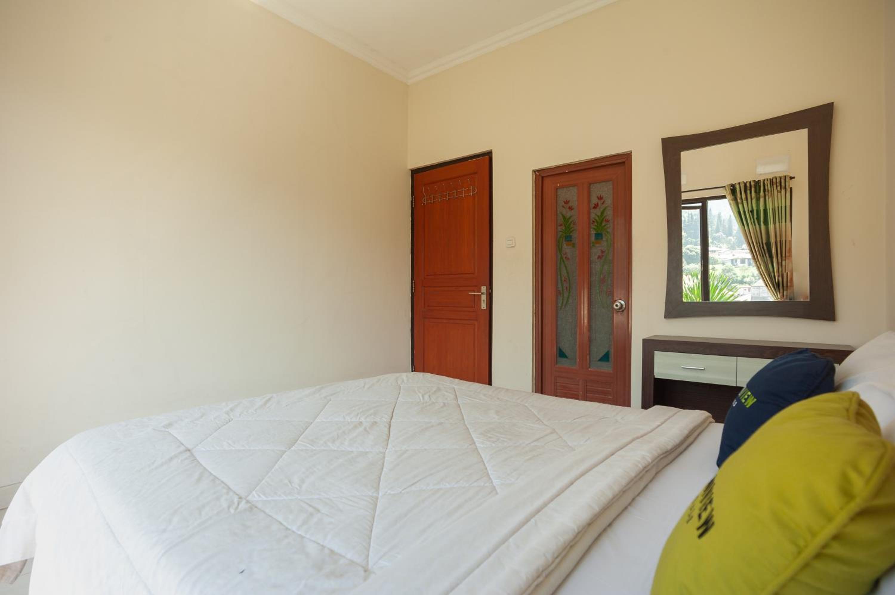 Queen Room photo 3