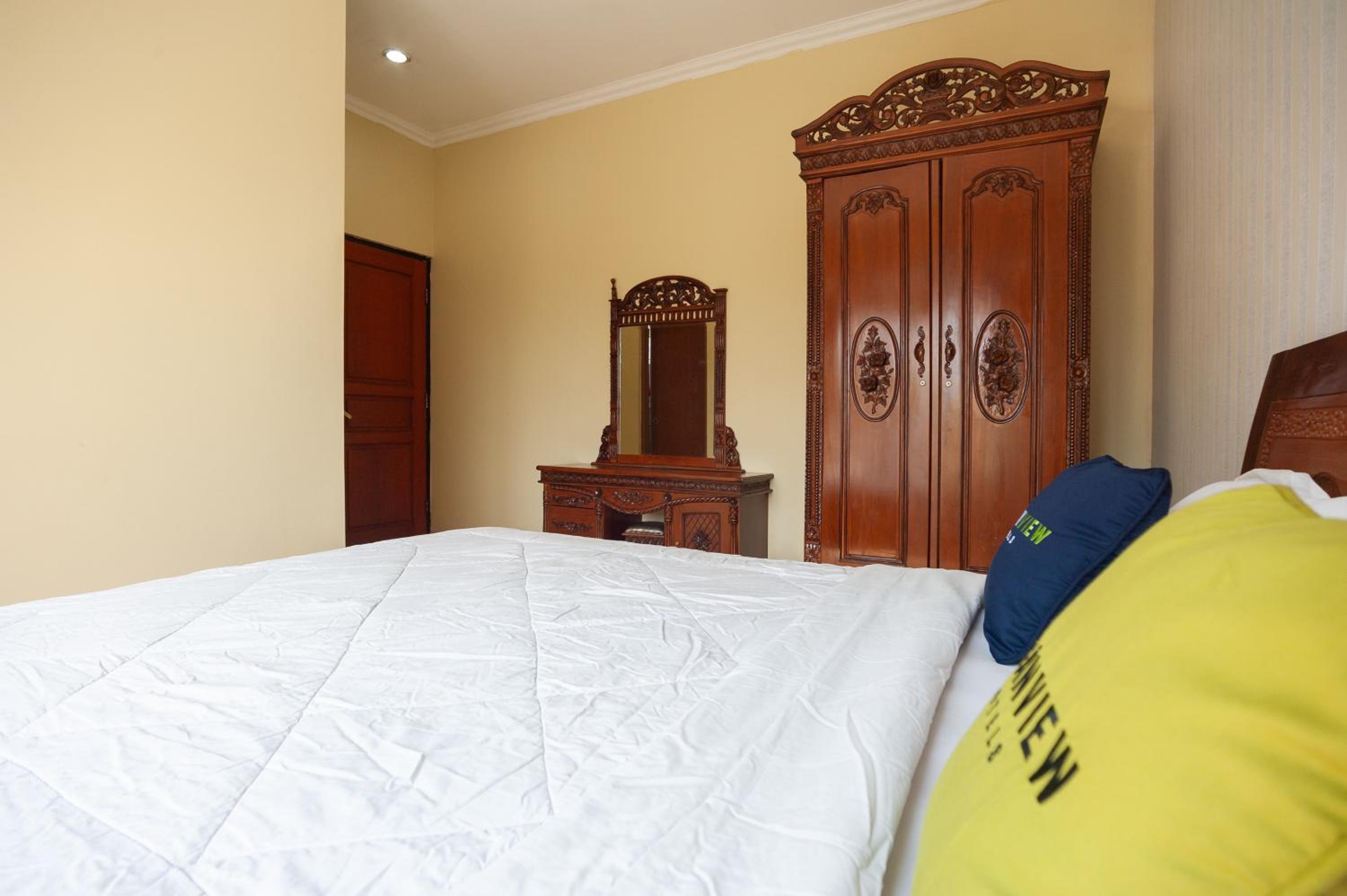Standard Queen Room photo 2
