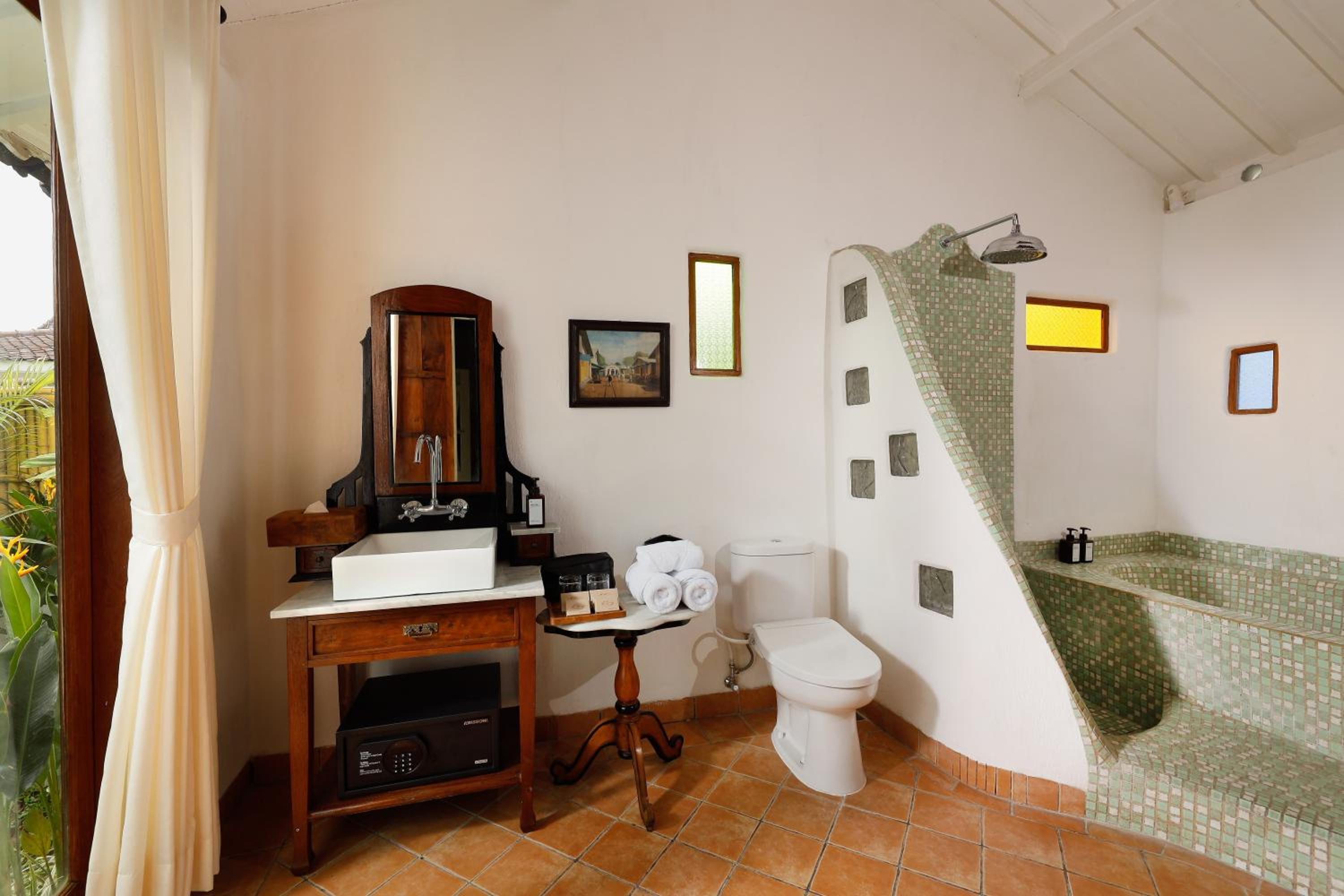 One-Bedroom Bungalow - Photo 4