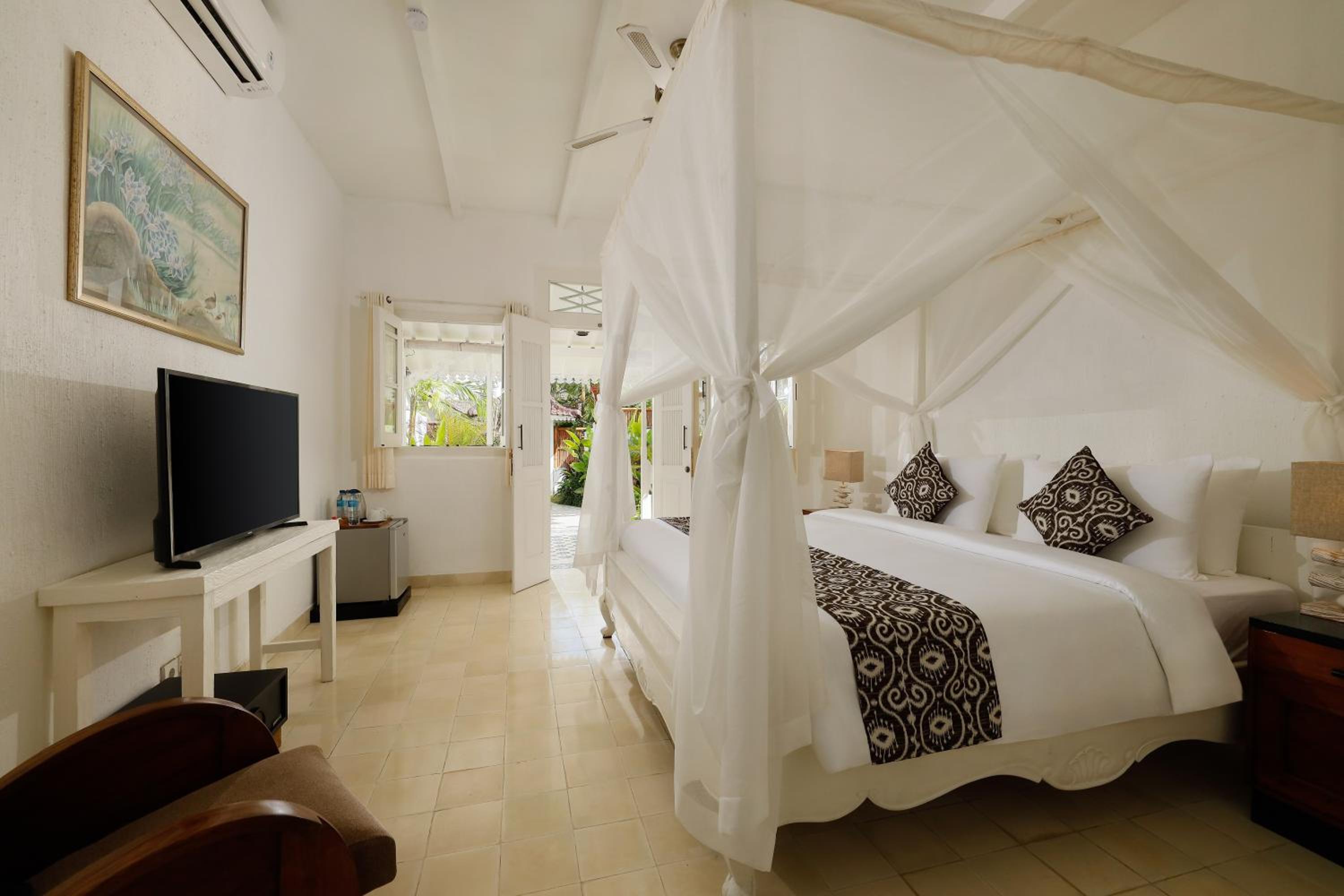 Double Room with Garden View - Photo 6