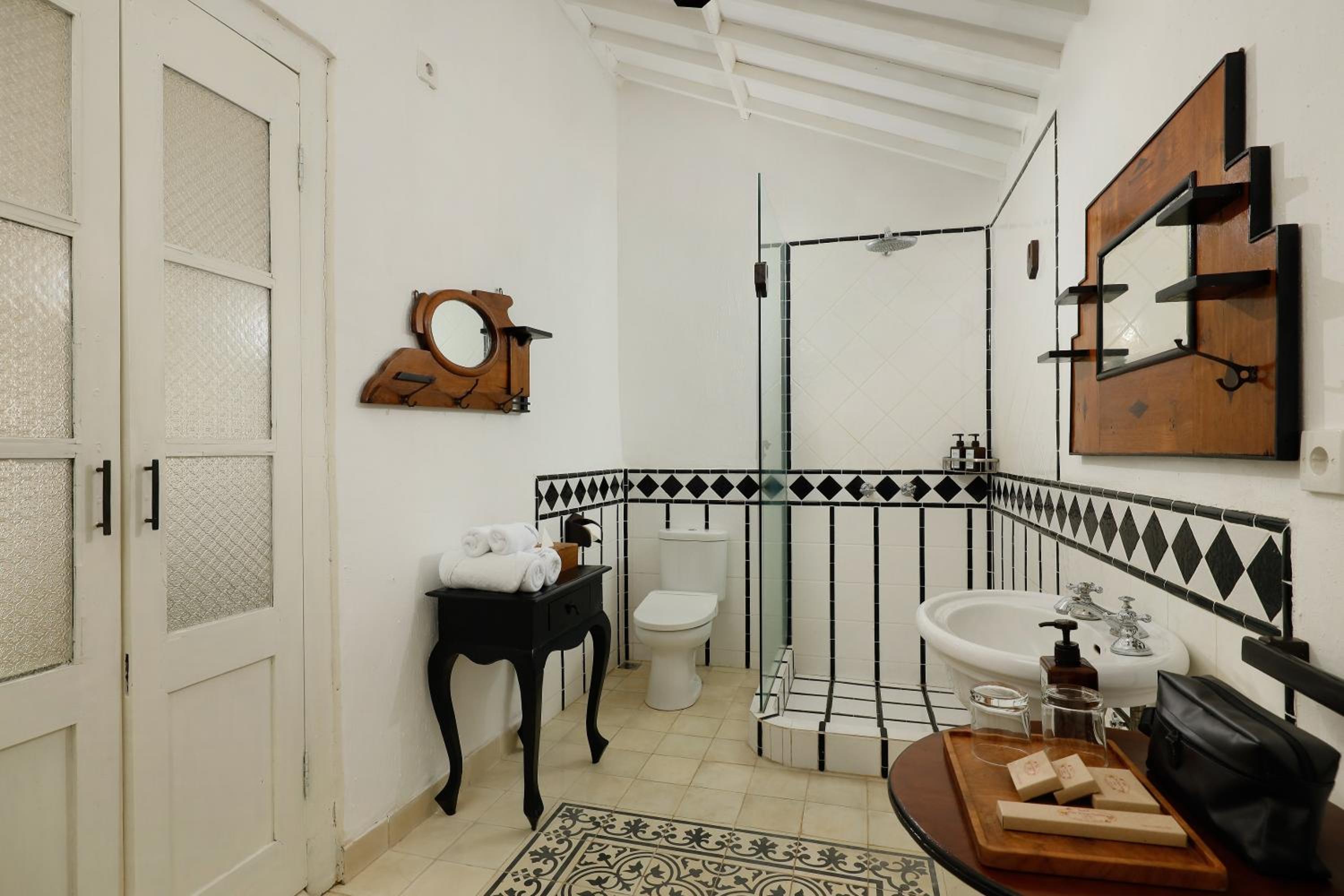 Double Room with Garden View - Photo 4