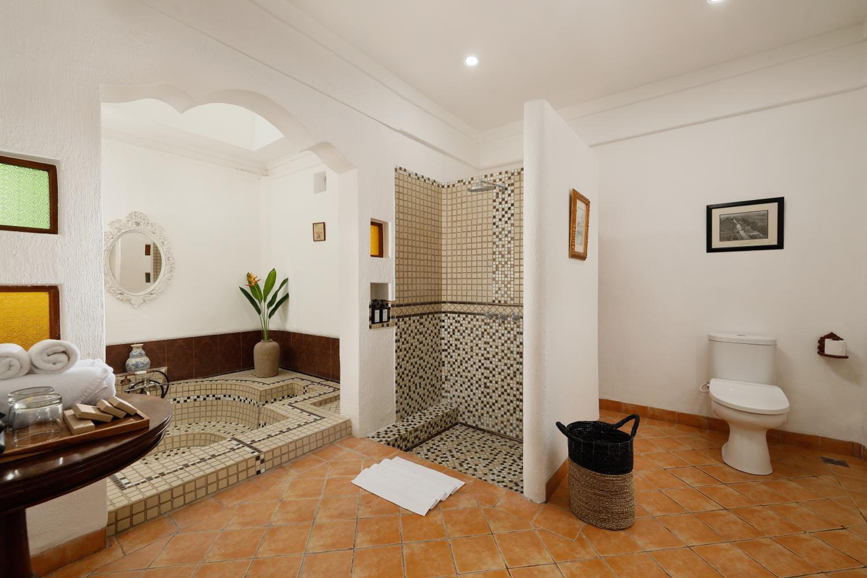 Suite Room - Photo 3