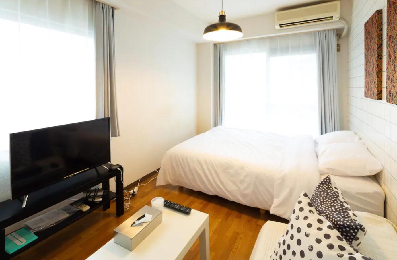 One-Bedroom Apartment photo 2