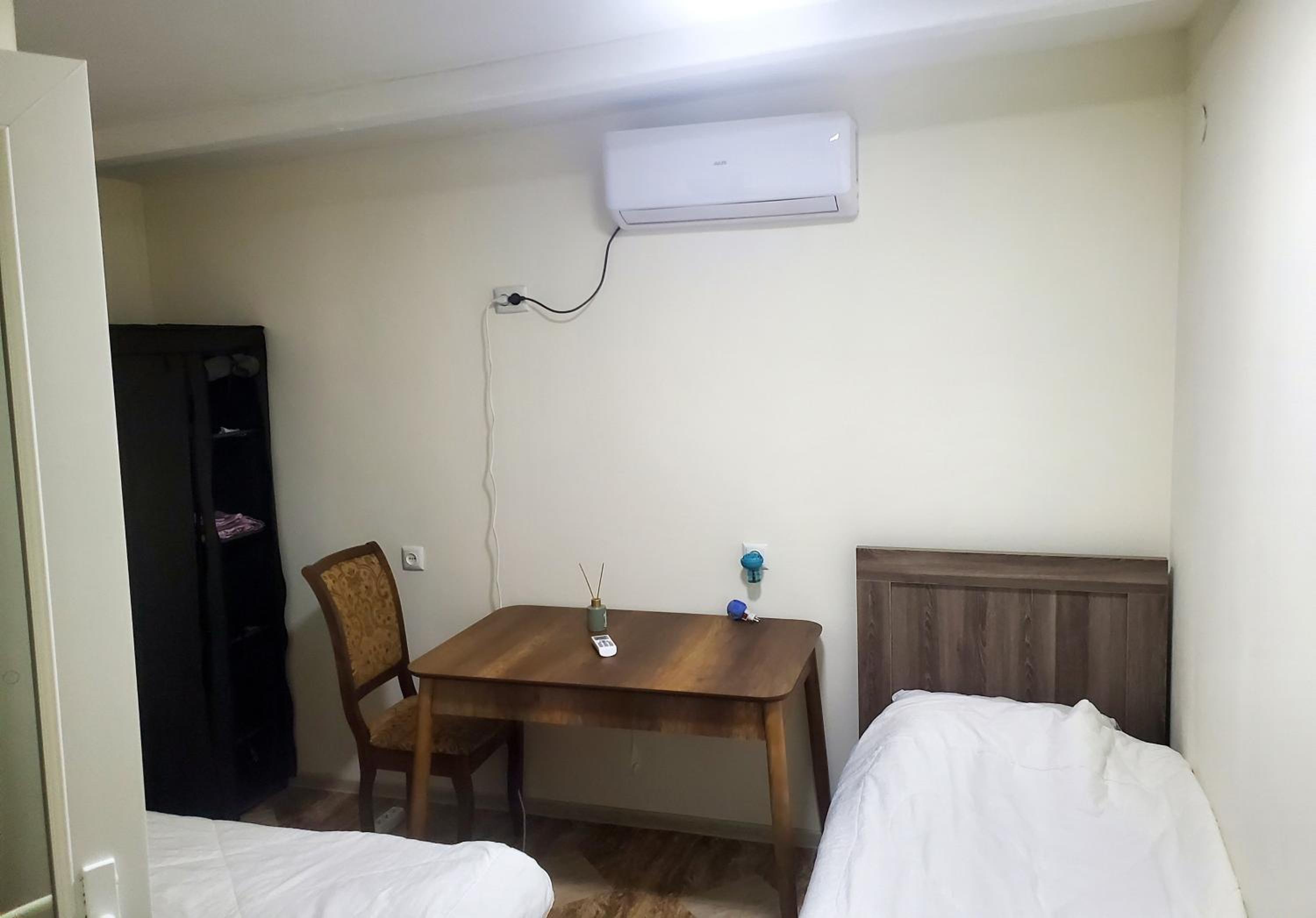Twin Room with Bath photo 1