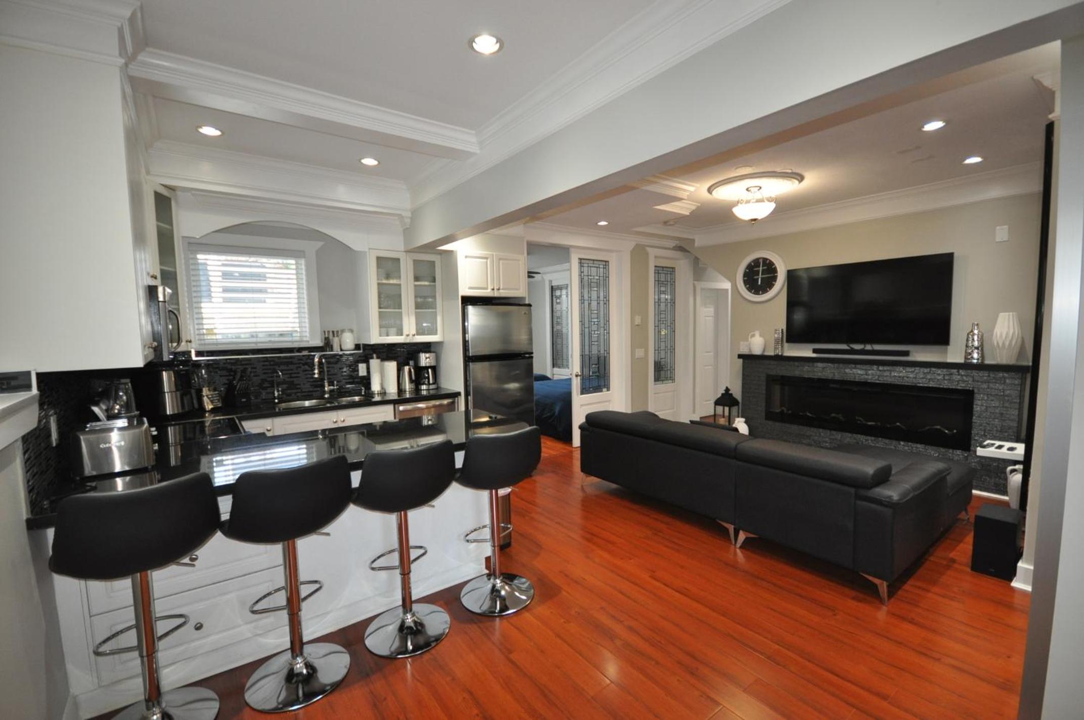 Three-Bedroom Apartment photo 1