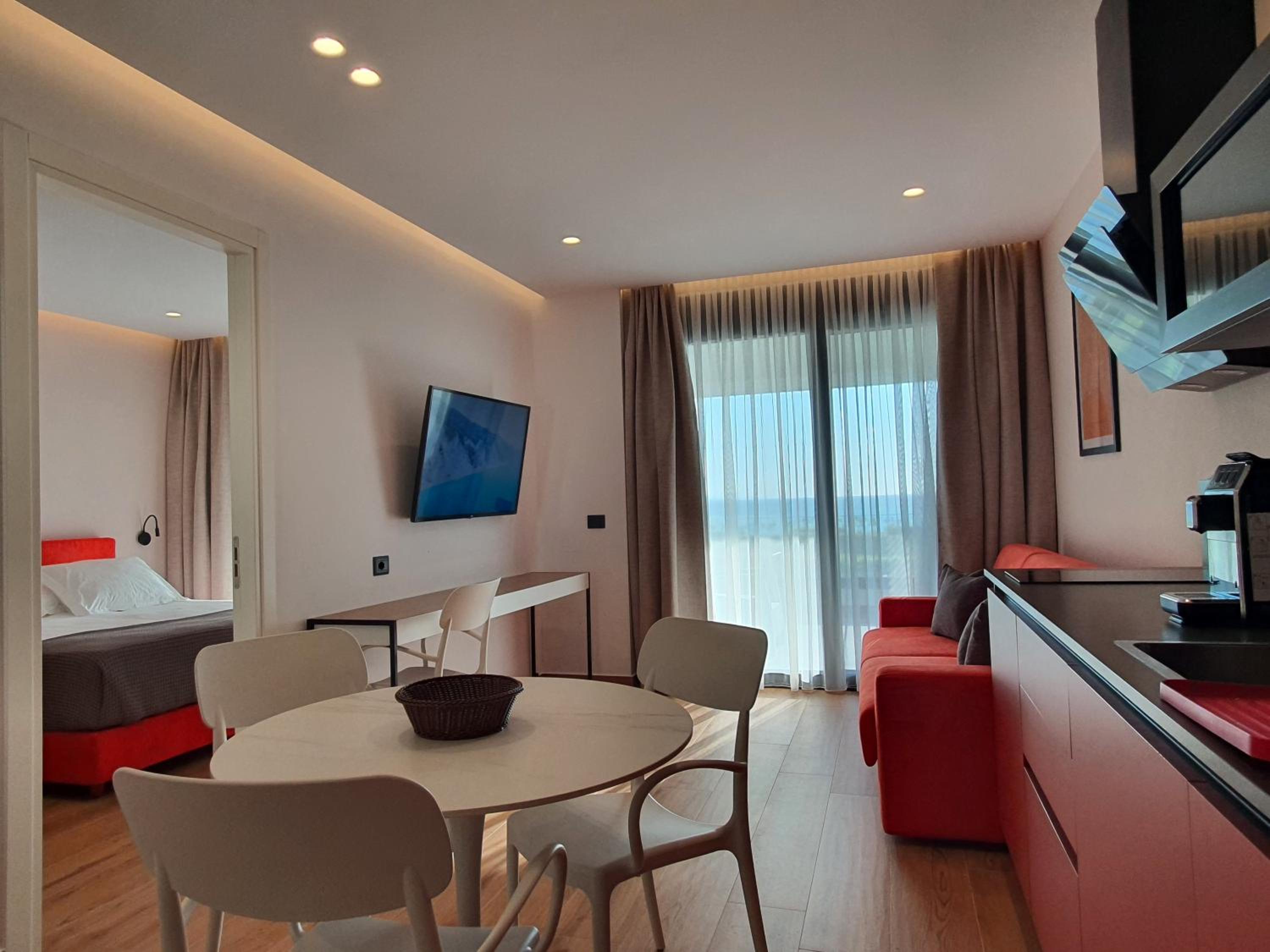 Deluxe Suite with Sea View