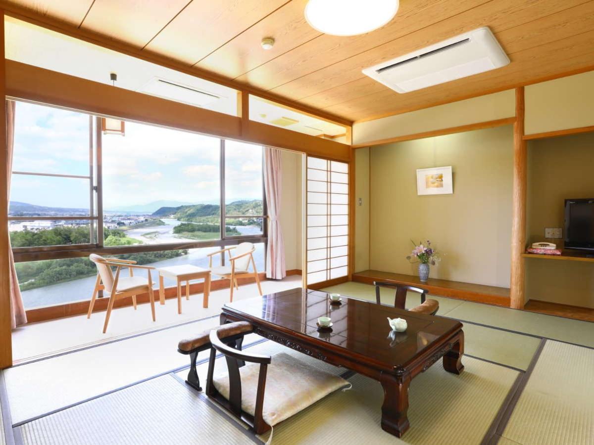 Japanese-Style Room
