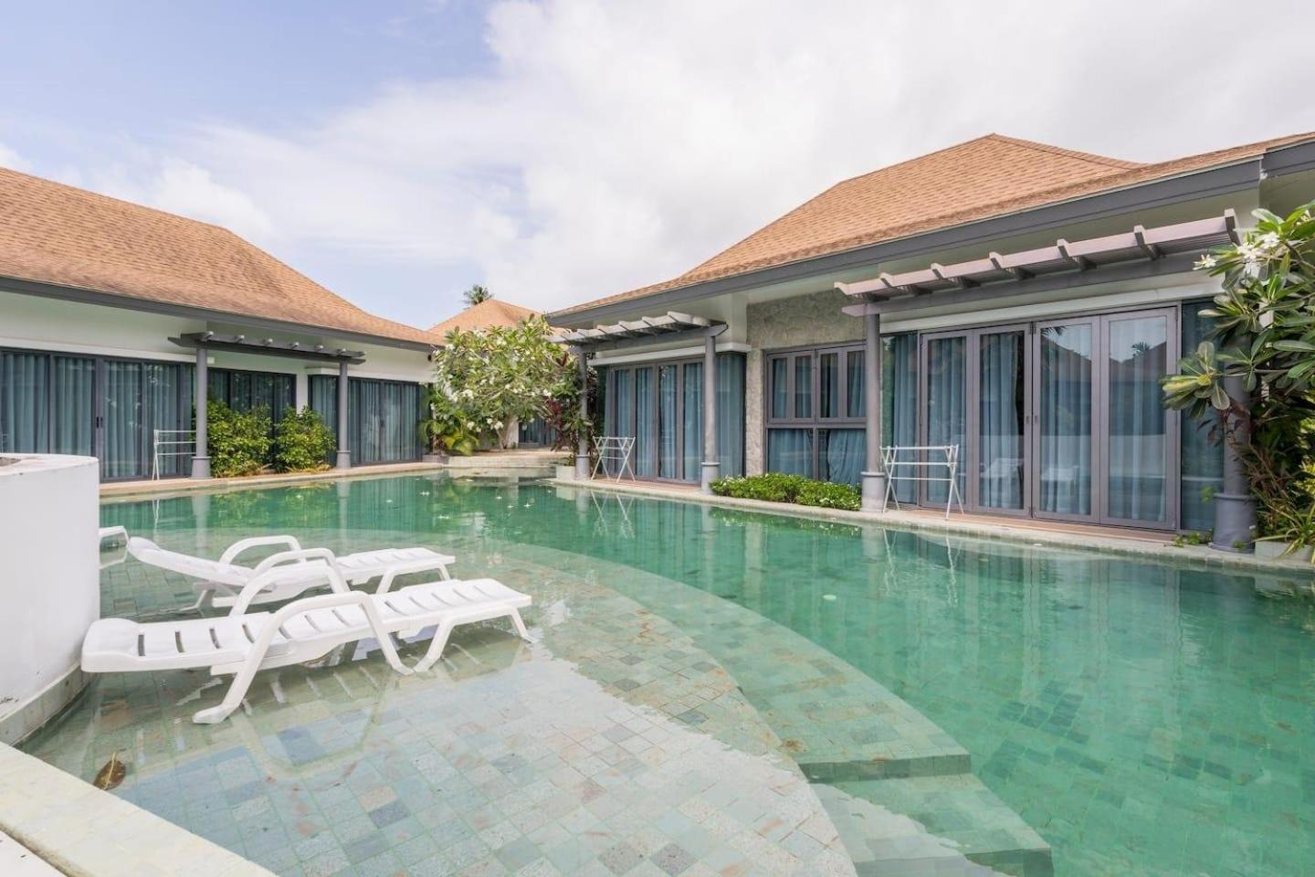 One-Bedroom Pool Access