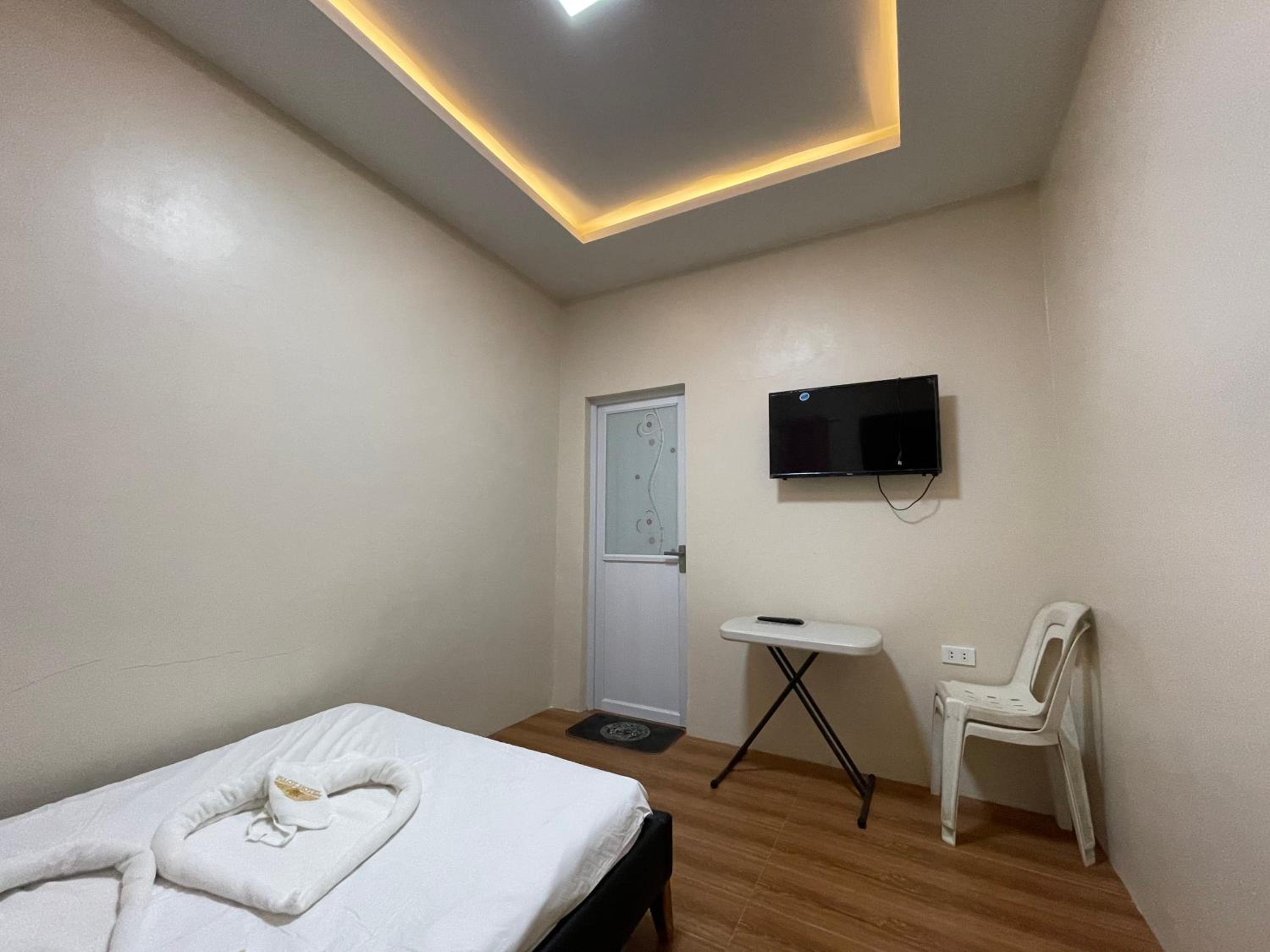 Double Room With Private Bathroom photo 2