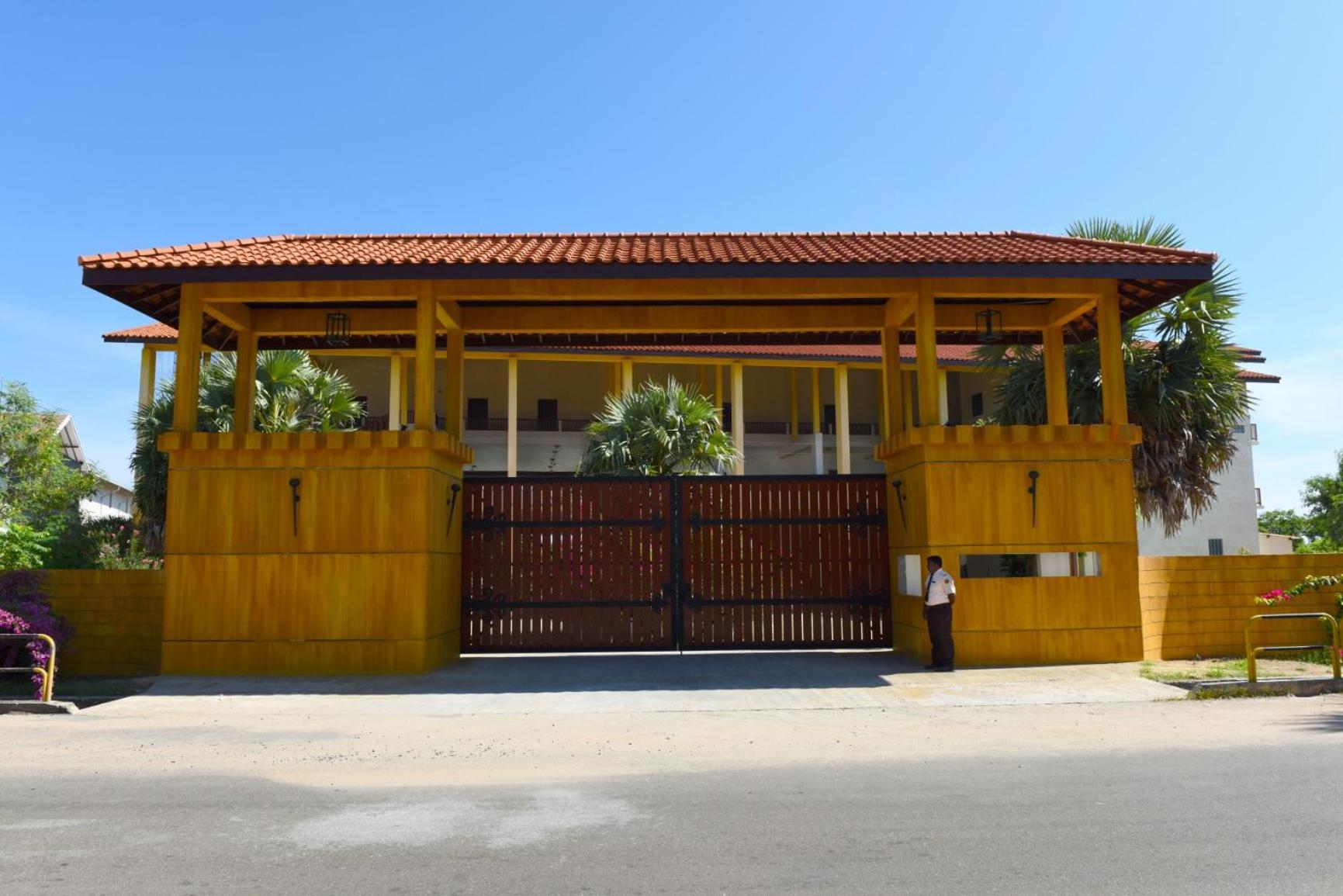 Villa - Beach Front - Photo 11