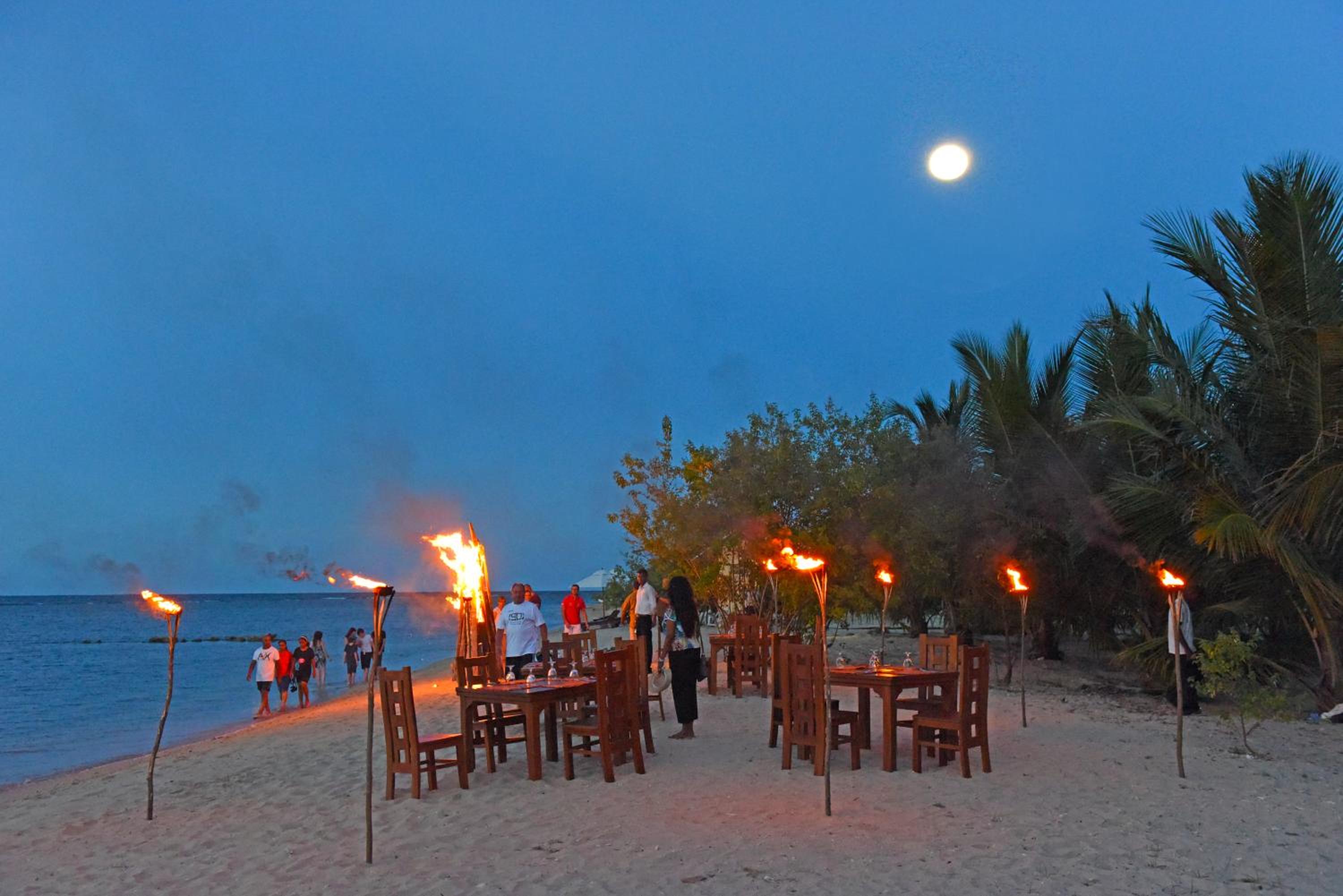 Villa - Beach Front - Photo 13