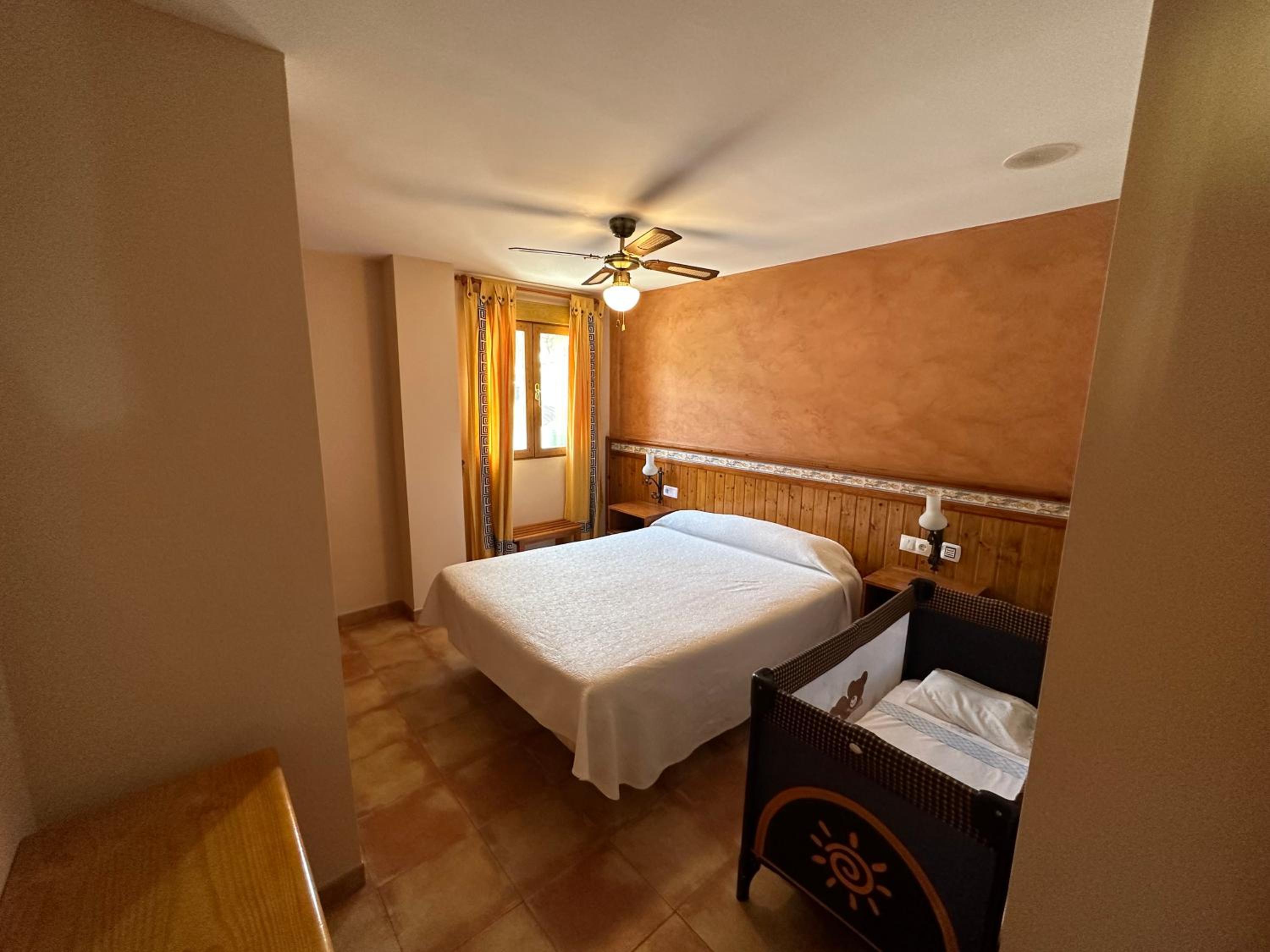 Two-Bedroom Apartment with Mountain View photo 2