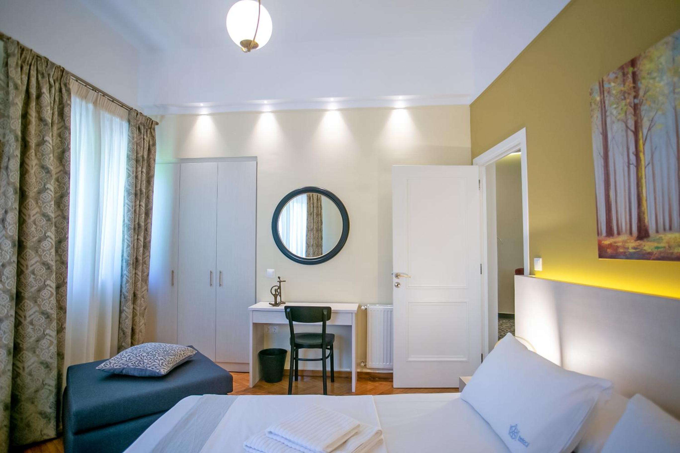 Three-Bedroom Apartment photo 2