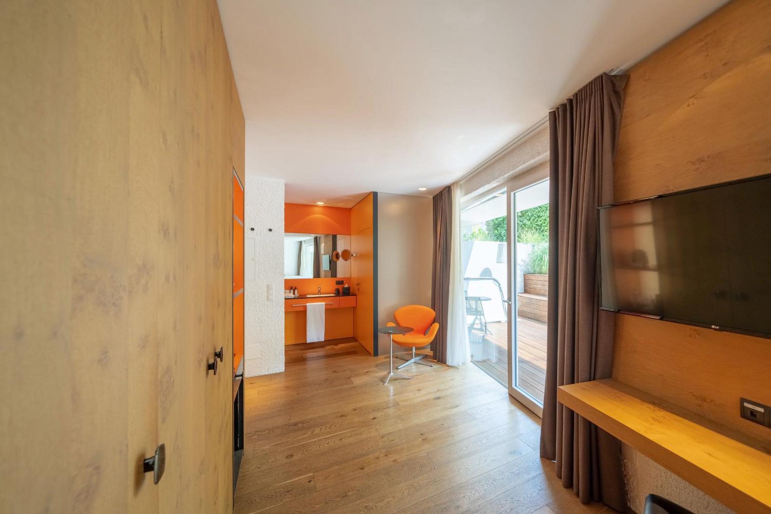 Junior Suite with Private Pool - Photo 1