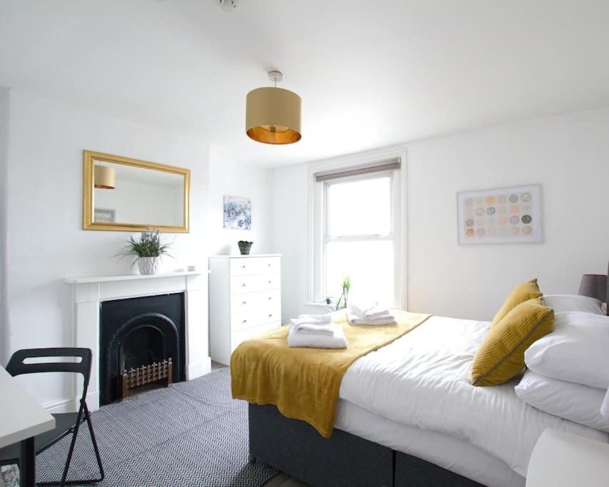Four-Bedroom House photo 1