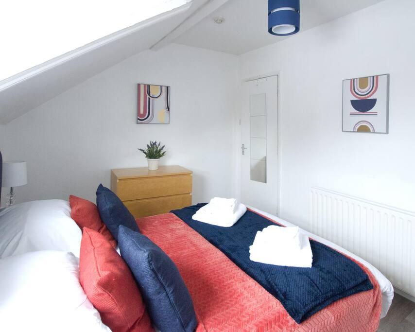 Four-Bedroom House photo 2