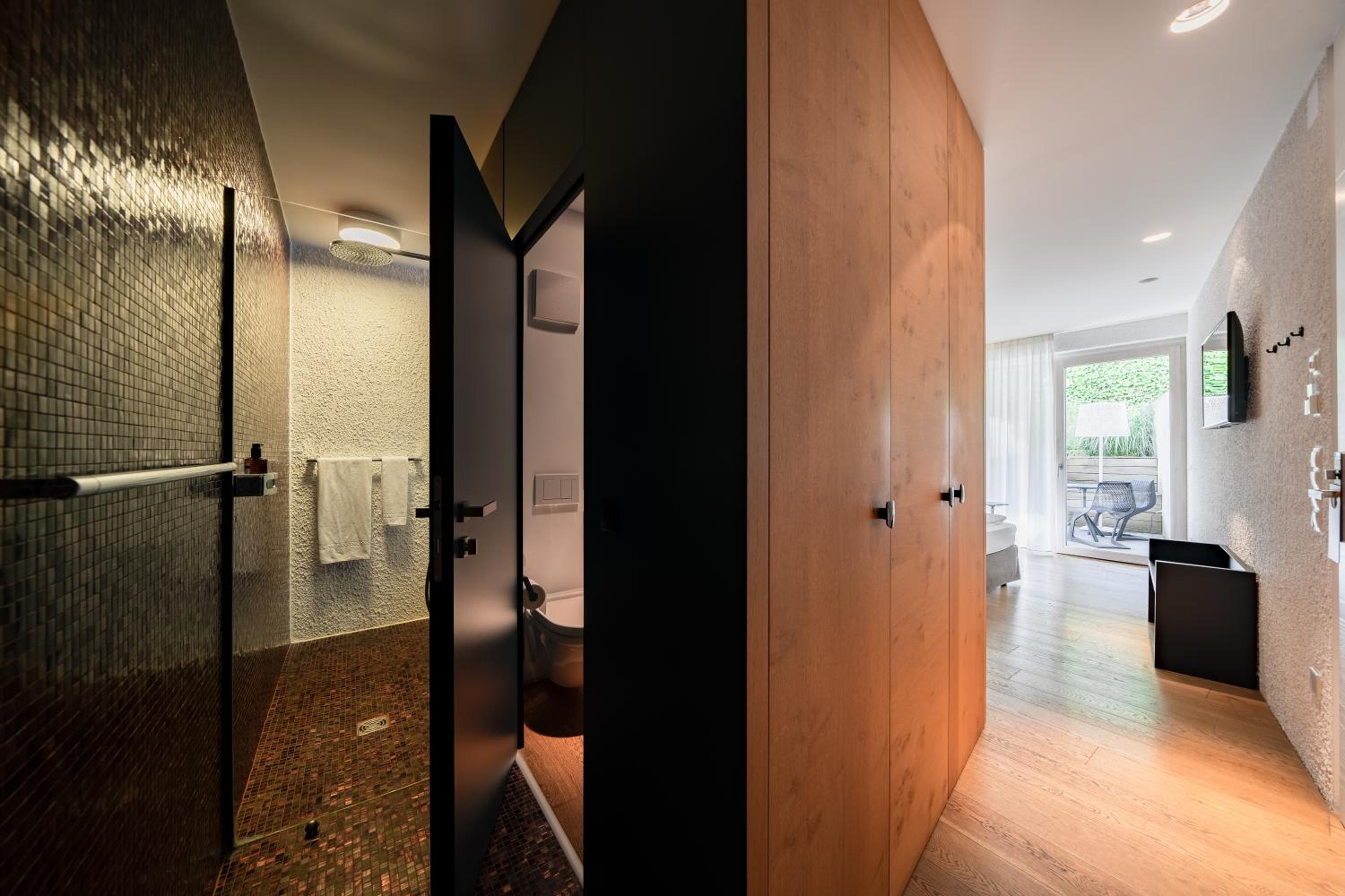 Junior Suite with Private Pool - Photo 8