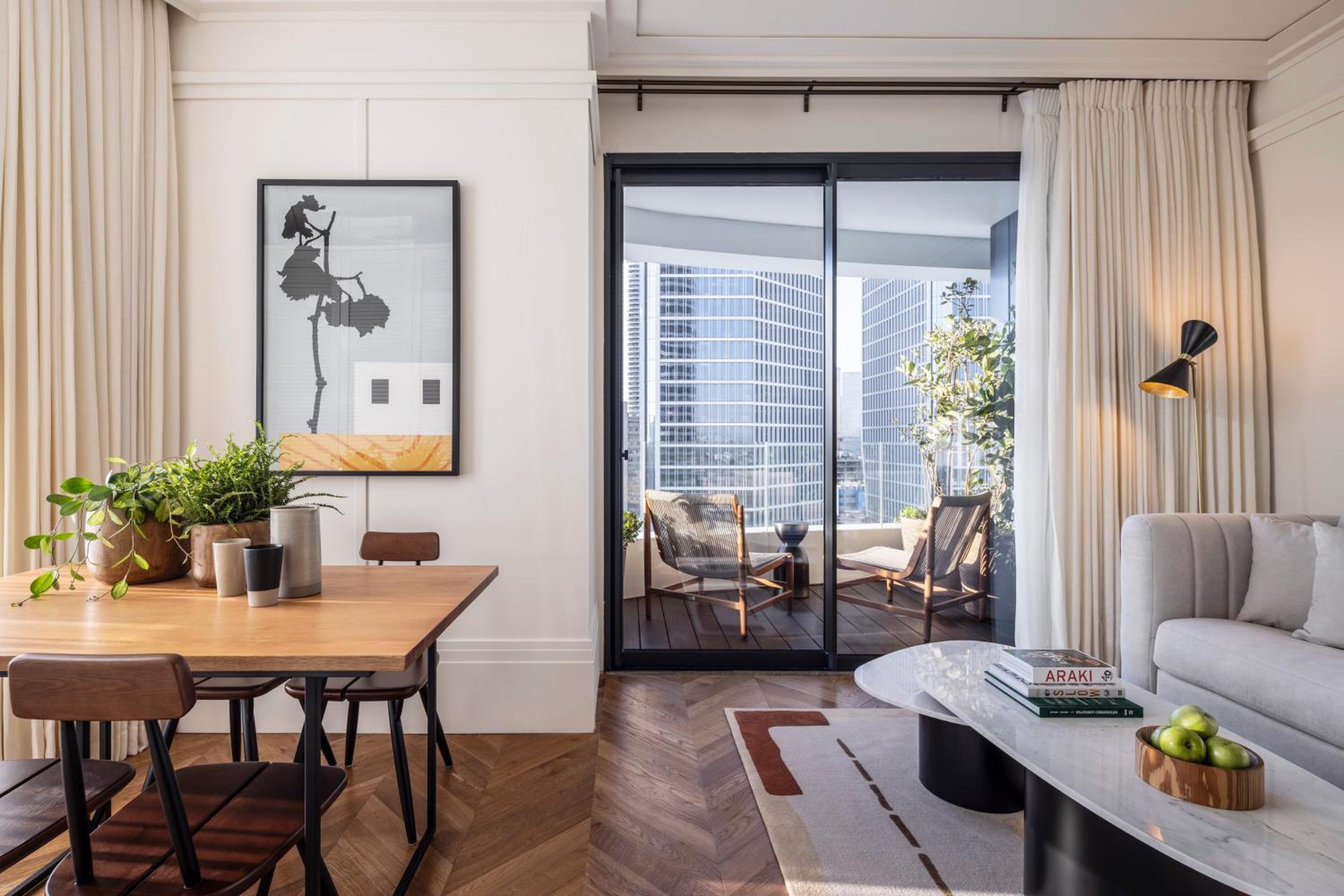 Suite with Balcony - Photo 4