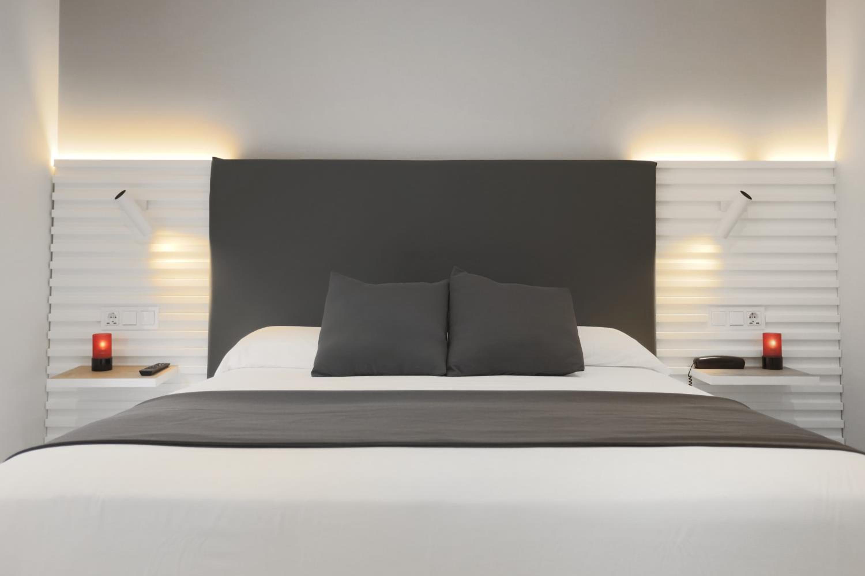 Double or Twin Room photo 3