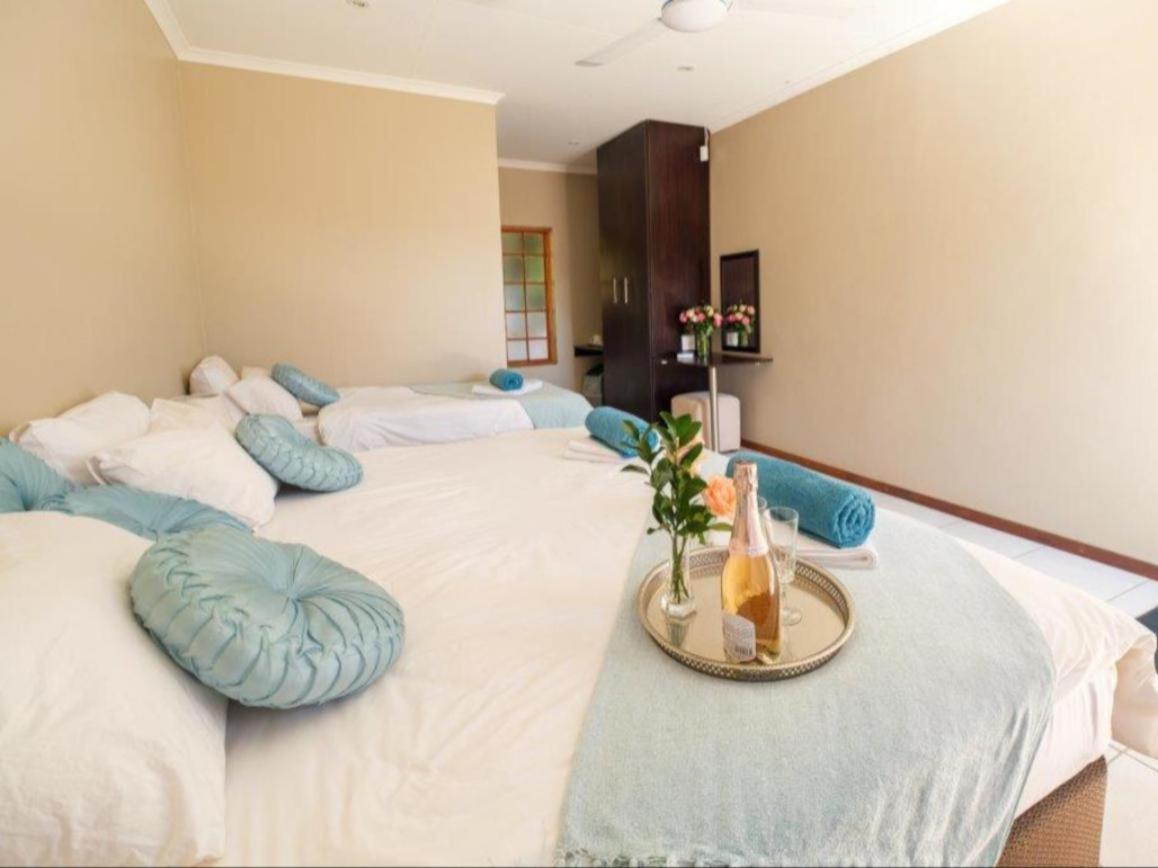 Comfort Triple Room with Shower photo 2