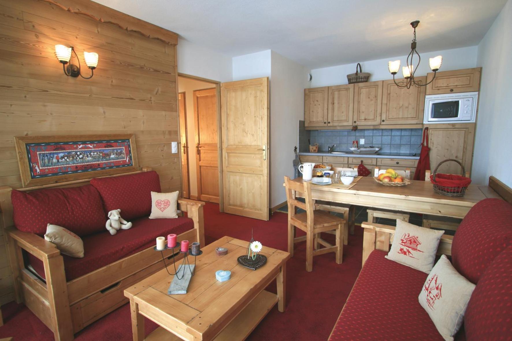 One-Bedroom Apartment (4 Adults) photo 3