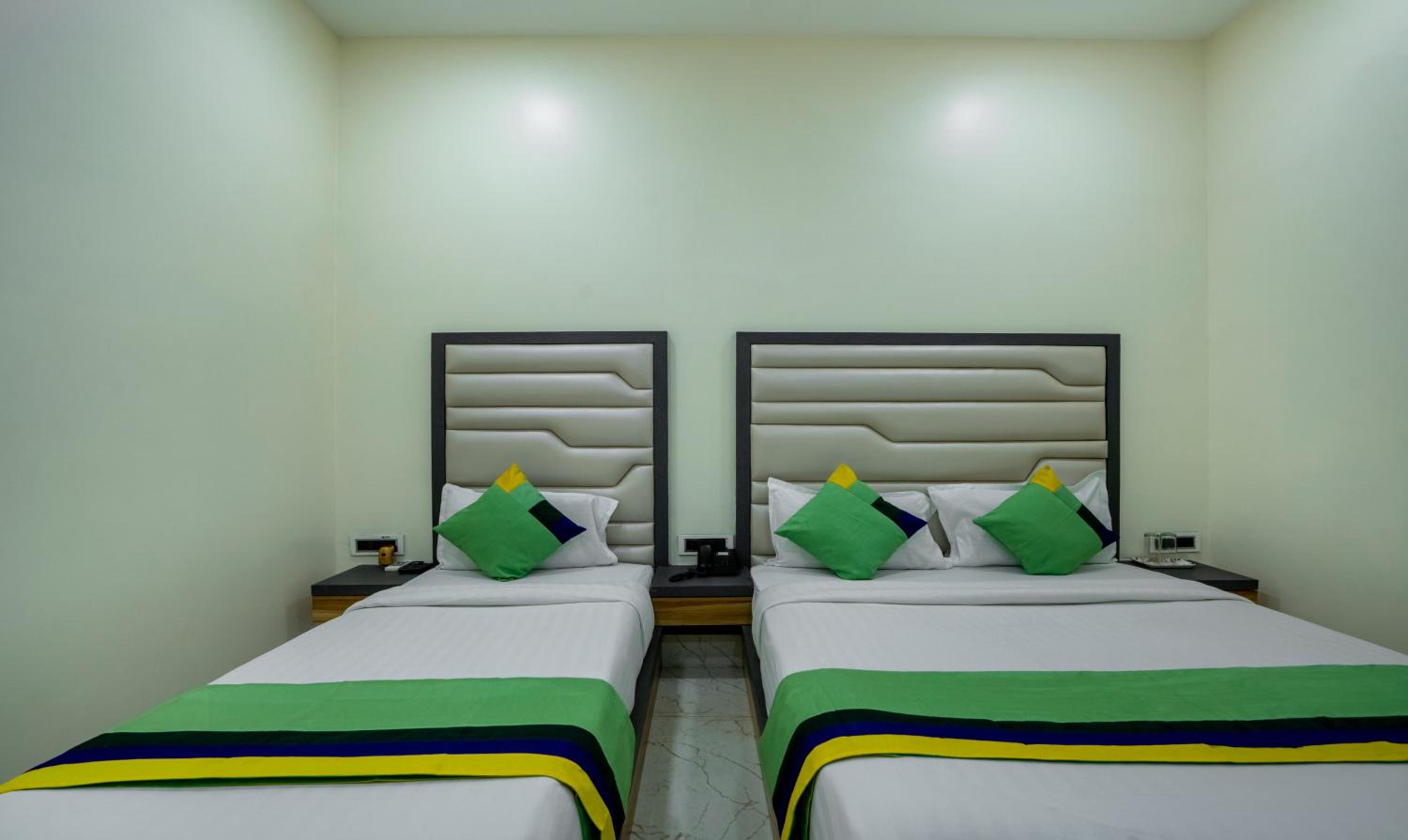Deluxe Room - Photo 2