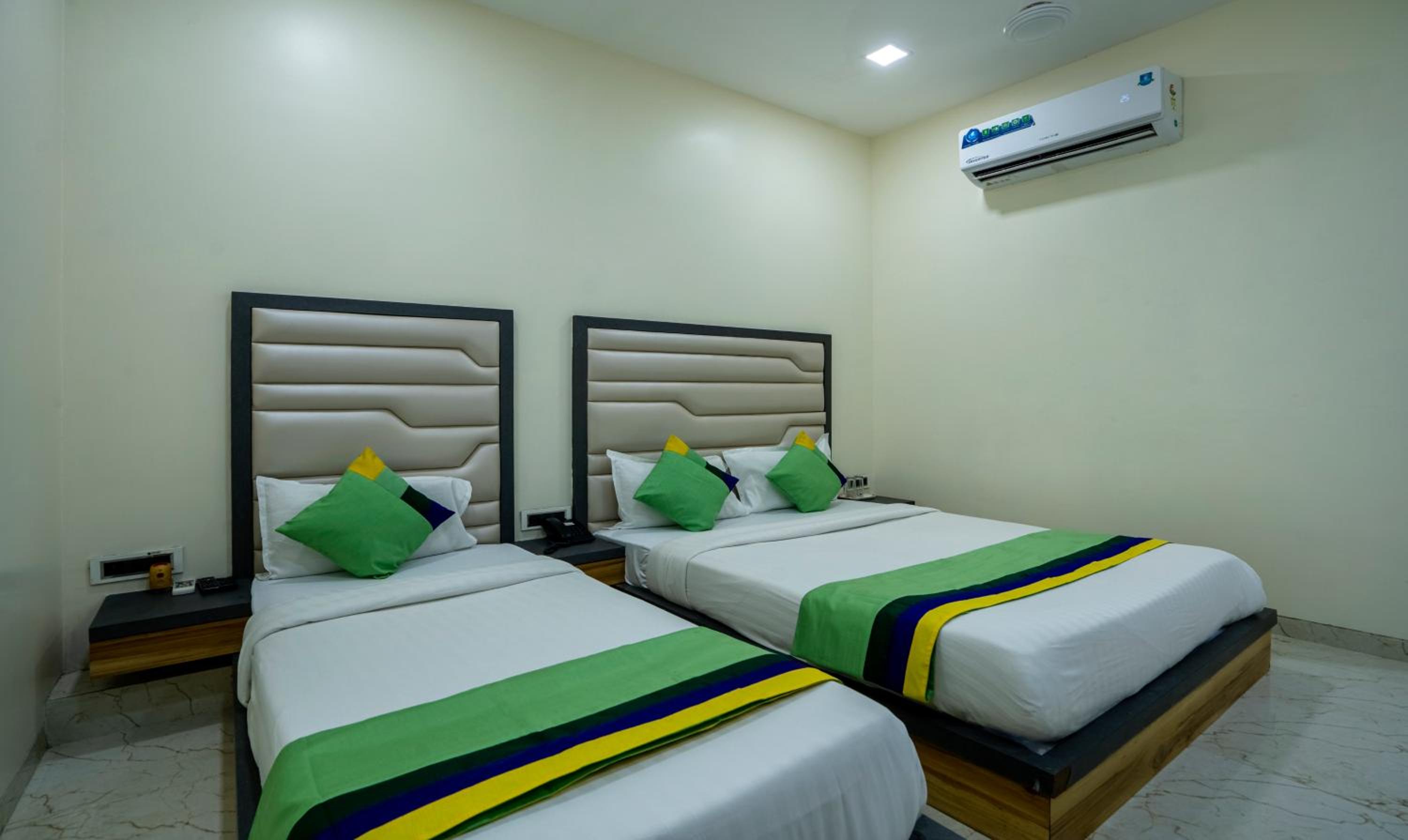Deluxe Room - Photo 1