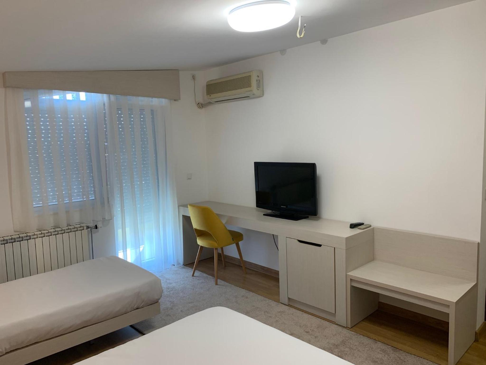 Deluxe Triple Room - Photo 3