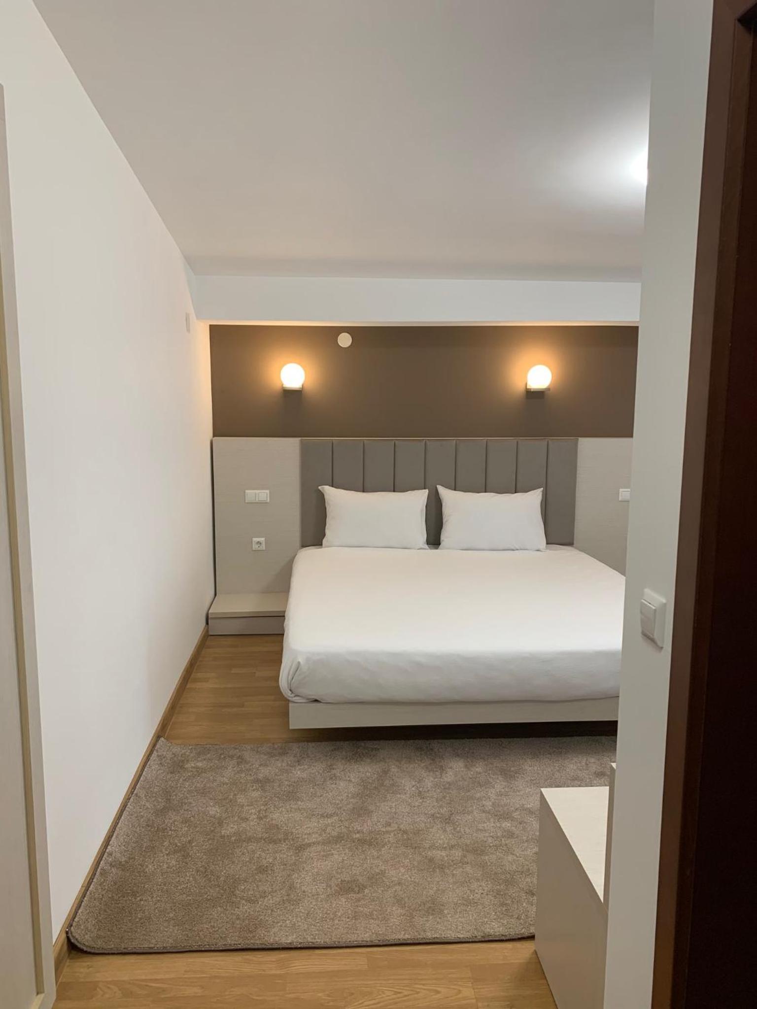 Deluxe Triple Room - Photo 5